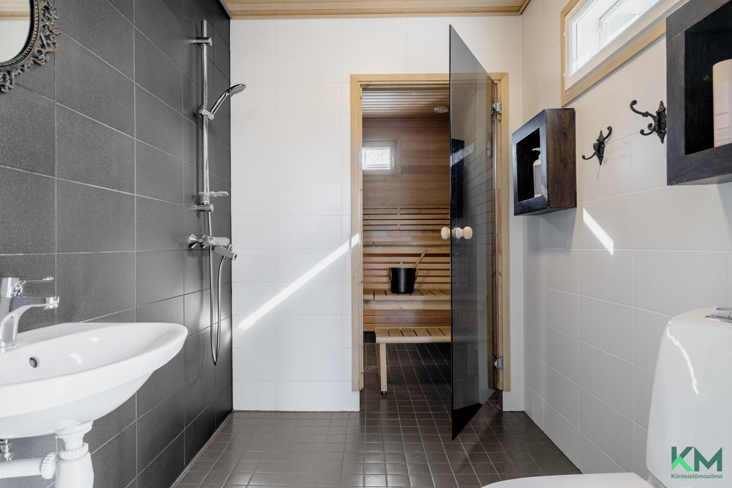 Kiiltomadontie 16, Jokivarsi, Vantaa