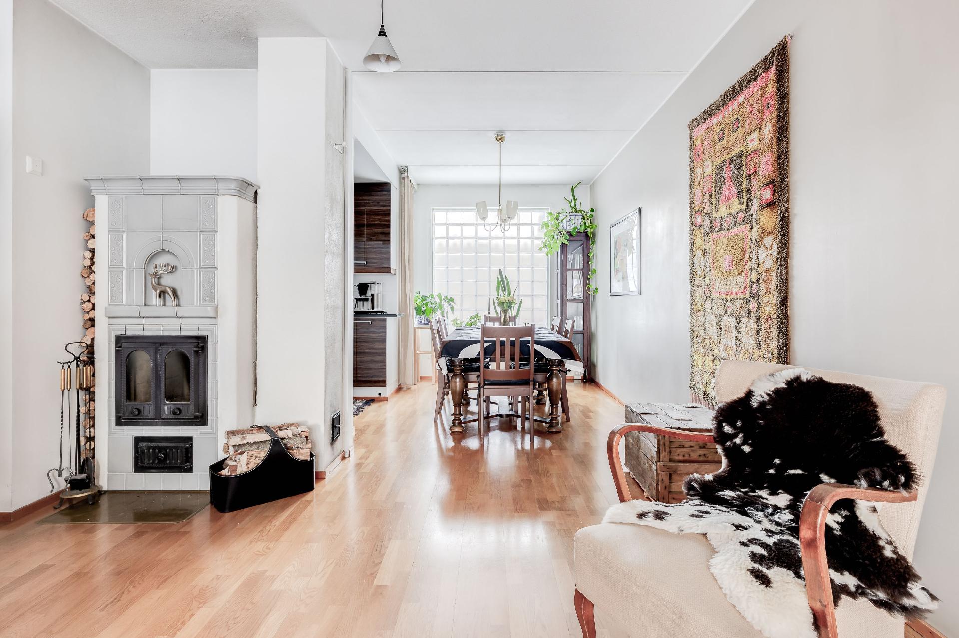 Saramäentie 9a, Paloheinä, Helsinki