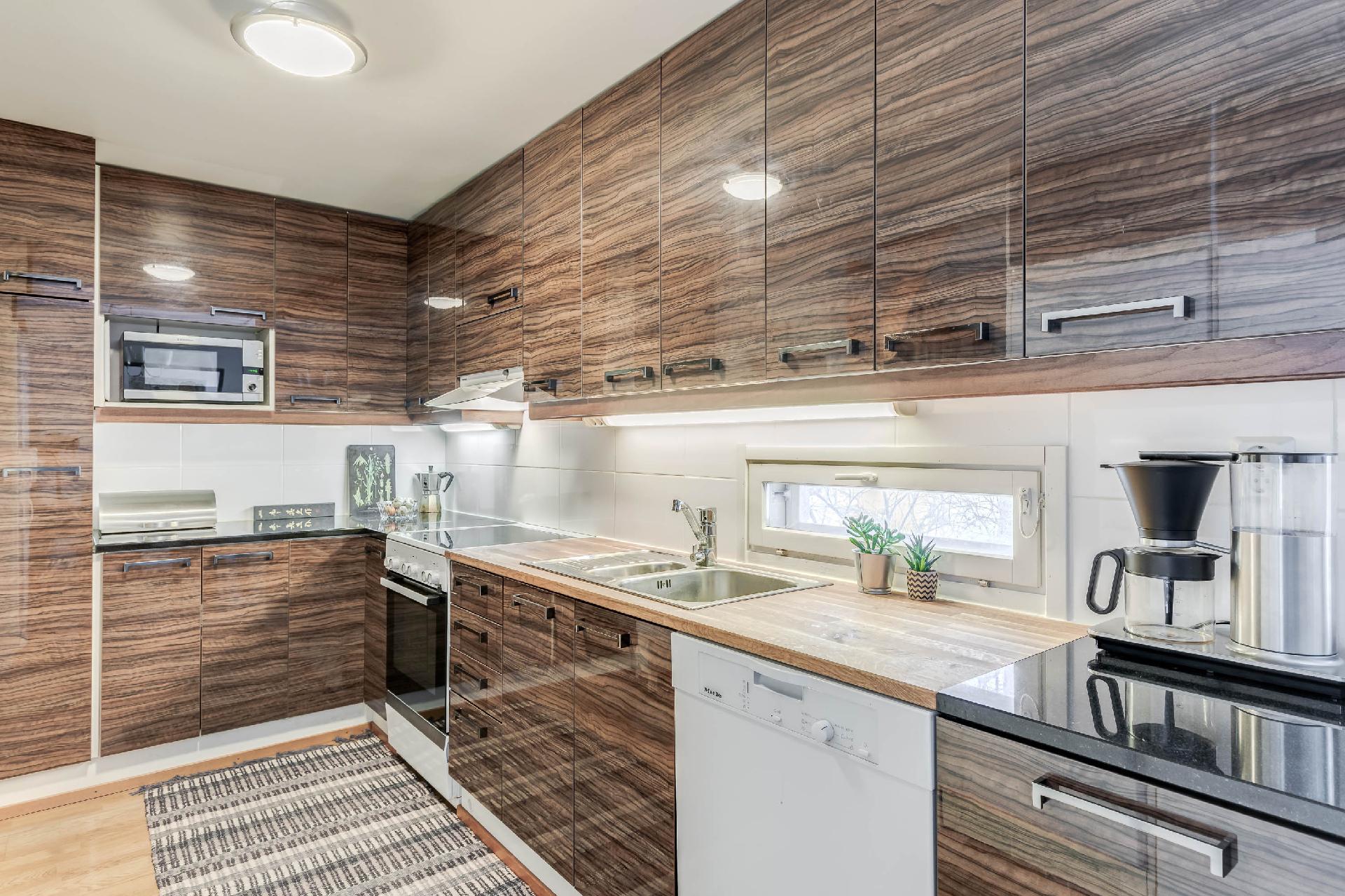 Saramäentie 9a, Paloheinä, Helsinki