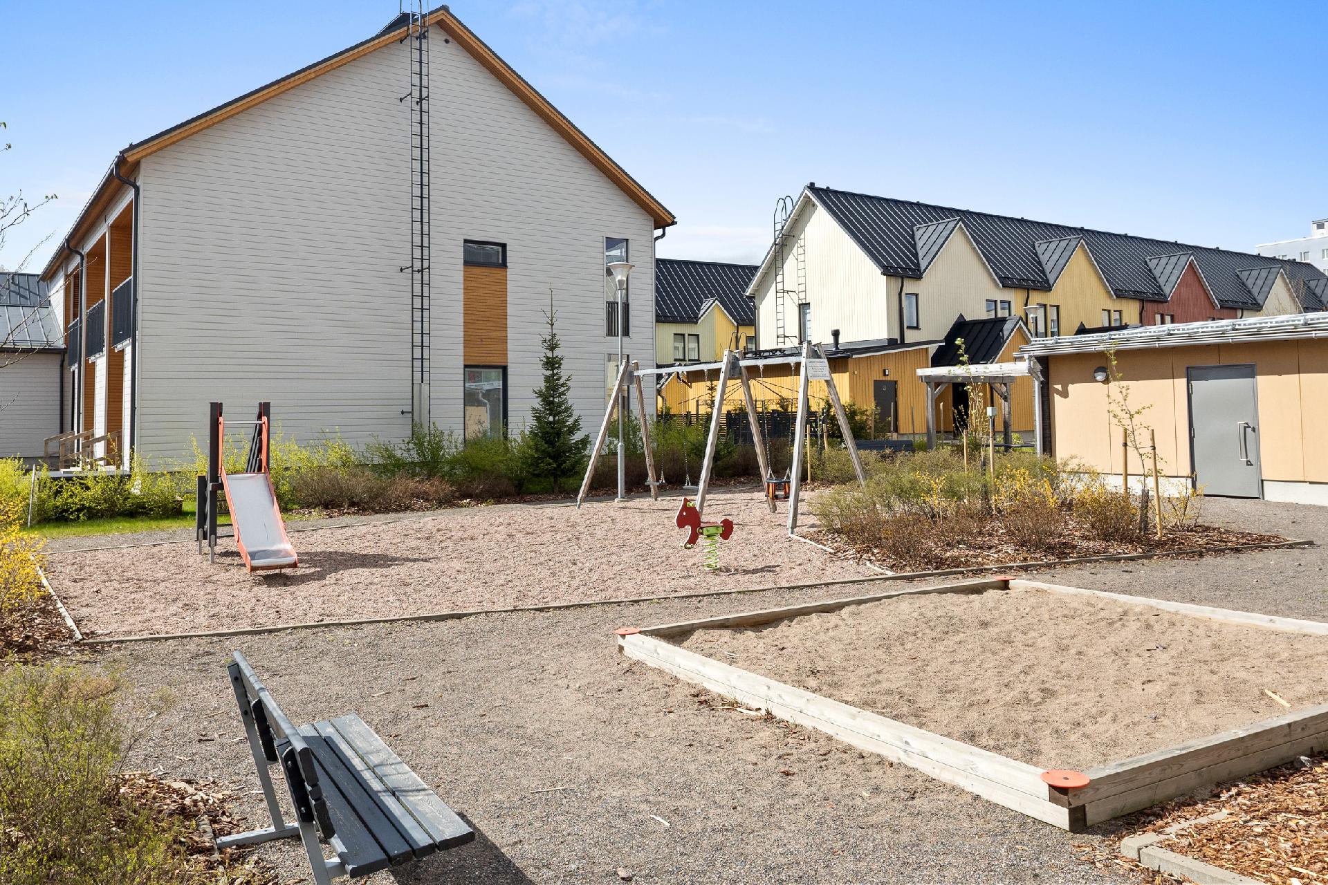 Mesikukantie 10, Koivuhaka, Vantaa