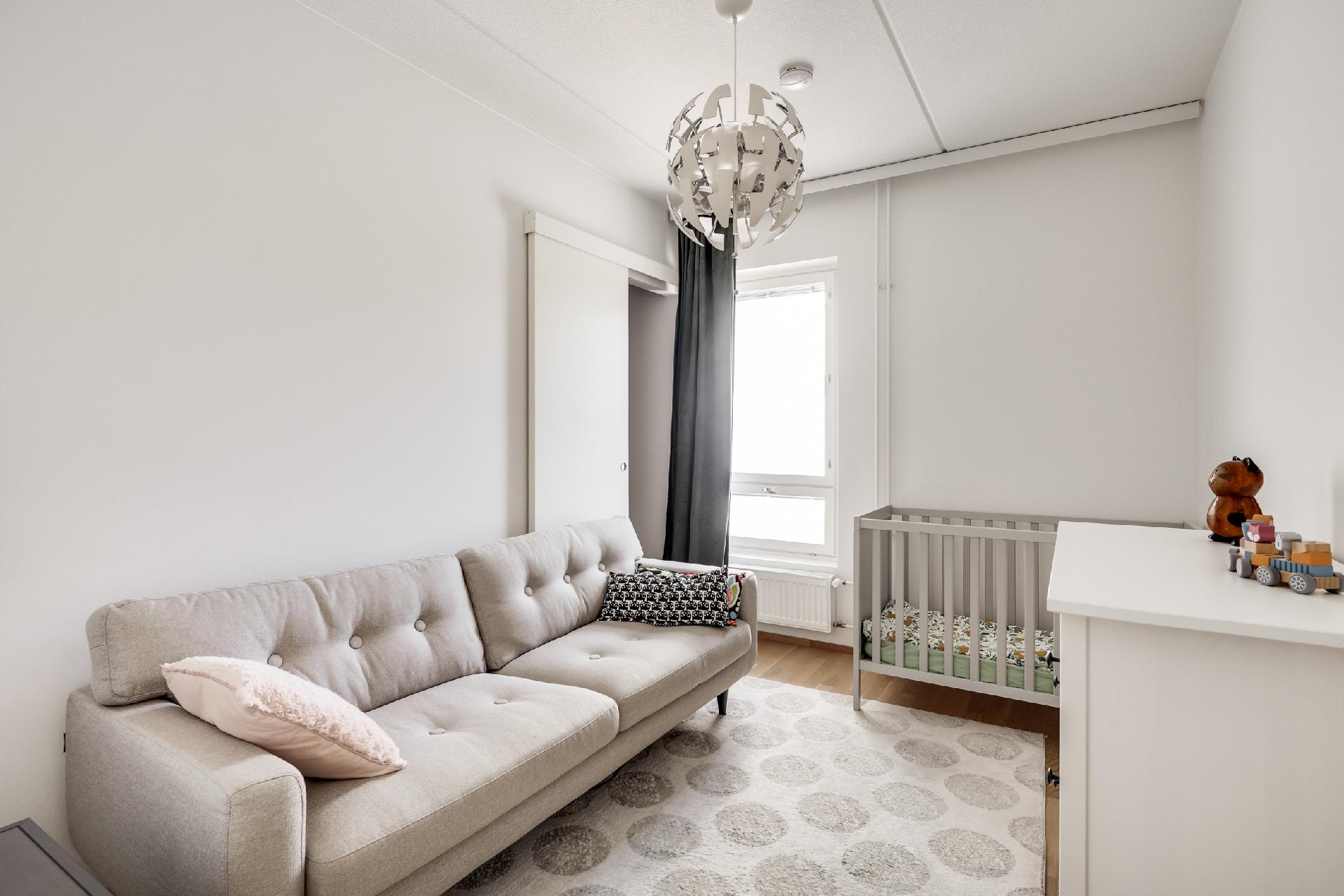 Mesikukantie 10, Koivuhaka, Vantaa