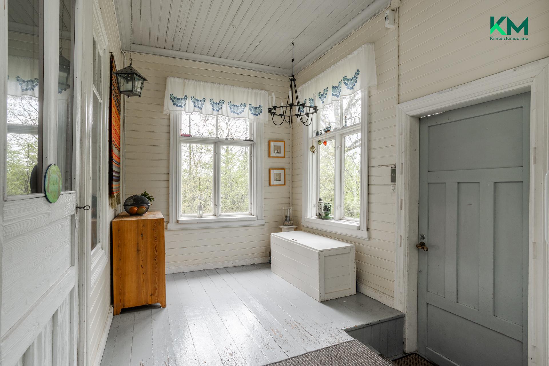 Hadvalantie 7, Piikkiö, Kaarina