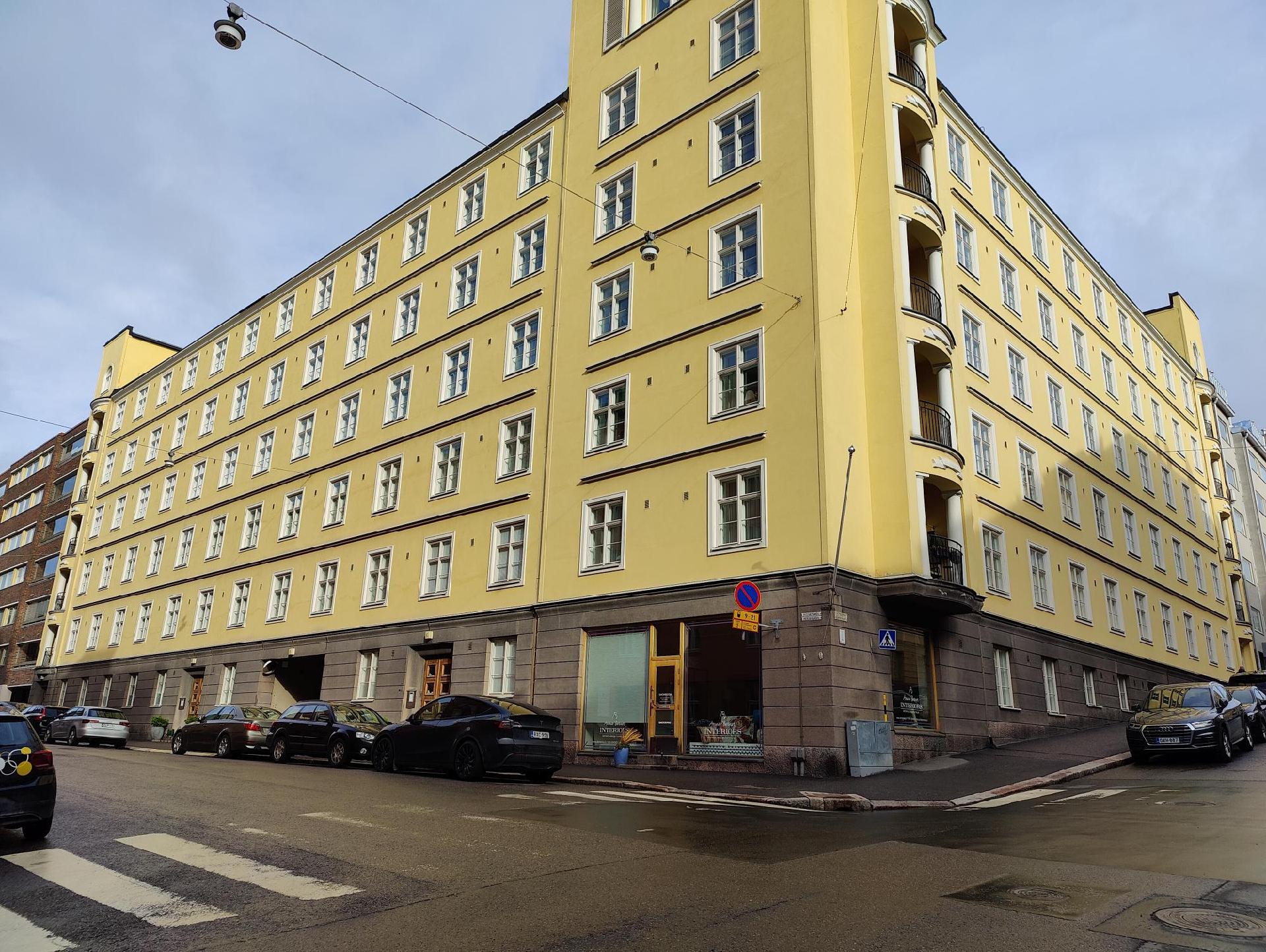 Pietarinkatu 1, Ullanlinna, Helsinki