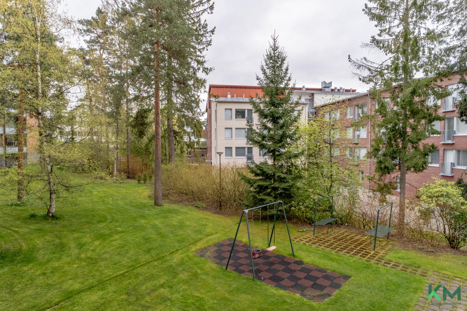 Näkymä parvekkeelta.