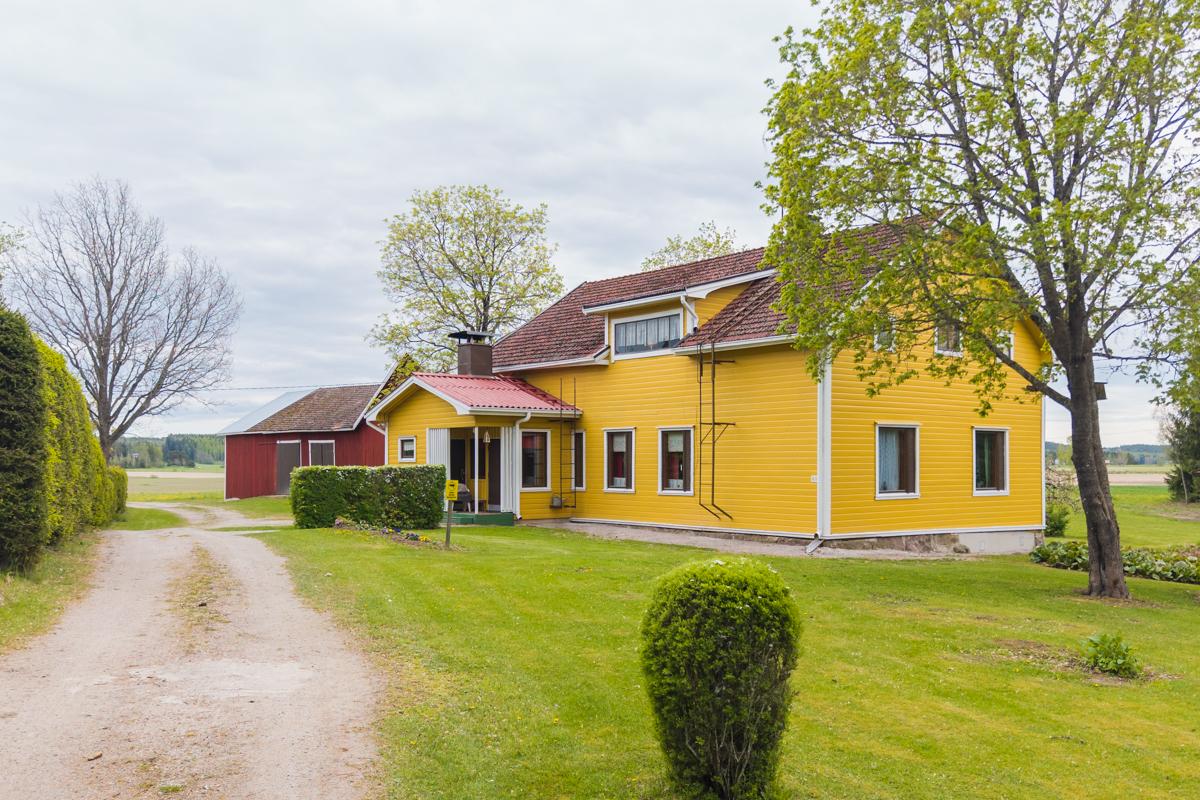 Isohiidentie 611, Pertteli, Salo