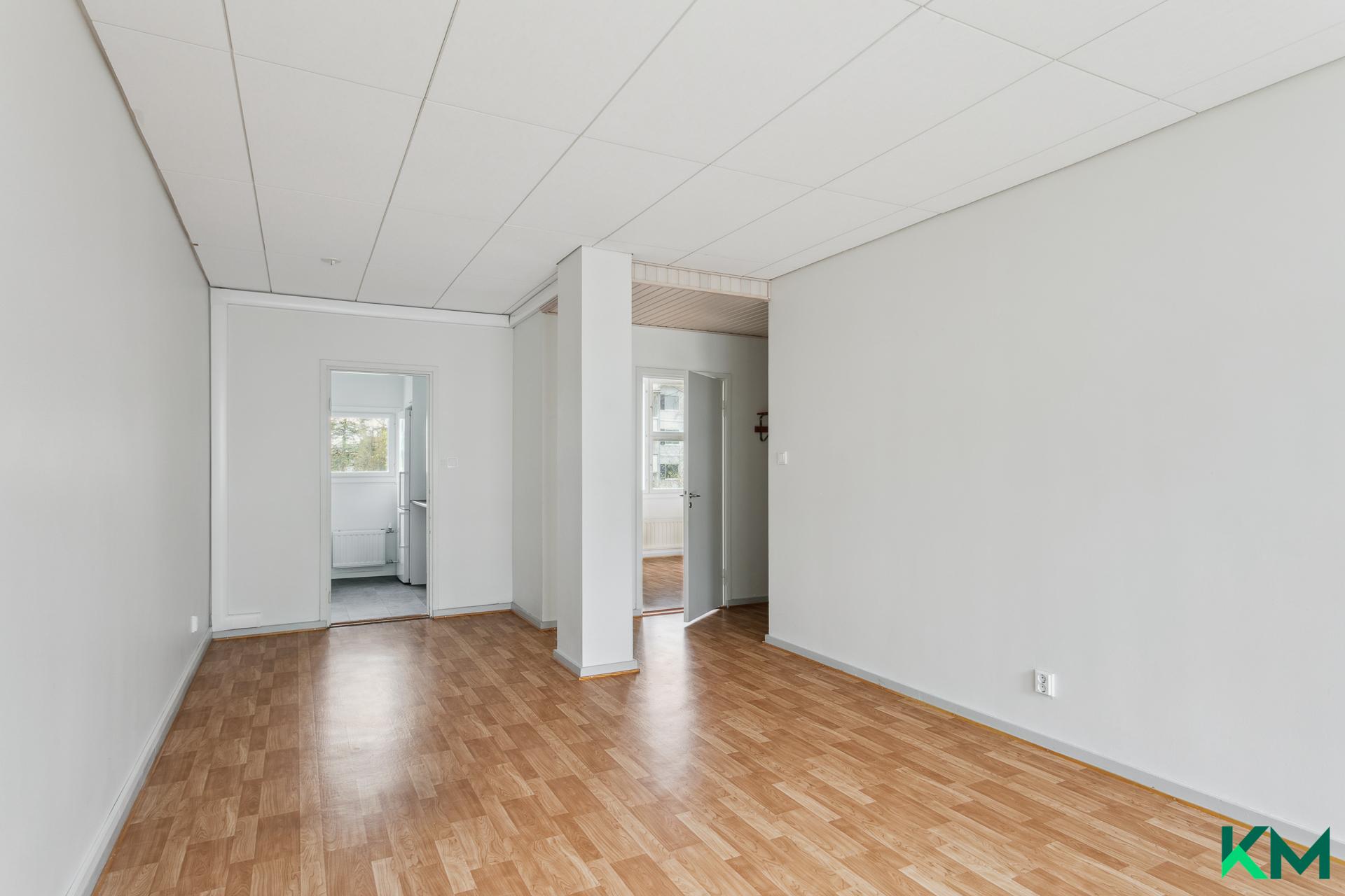 Olohuone ja ruokailutila