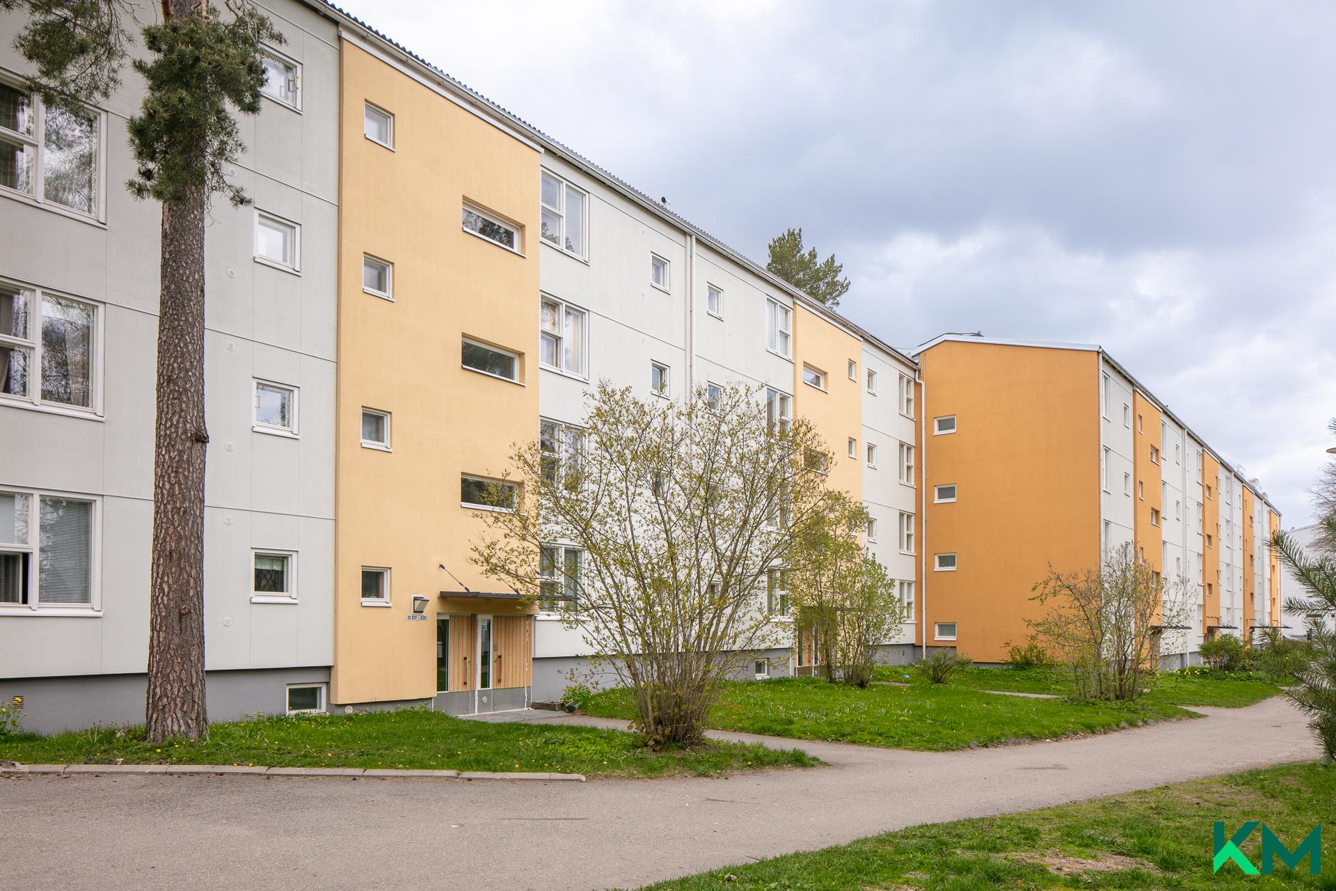 Lumikintie 4, Roihuvuori, Helsinki