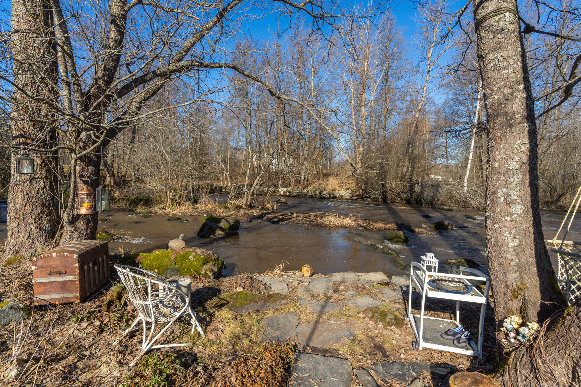 Koskeen voit pulahtaa uimaan