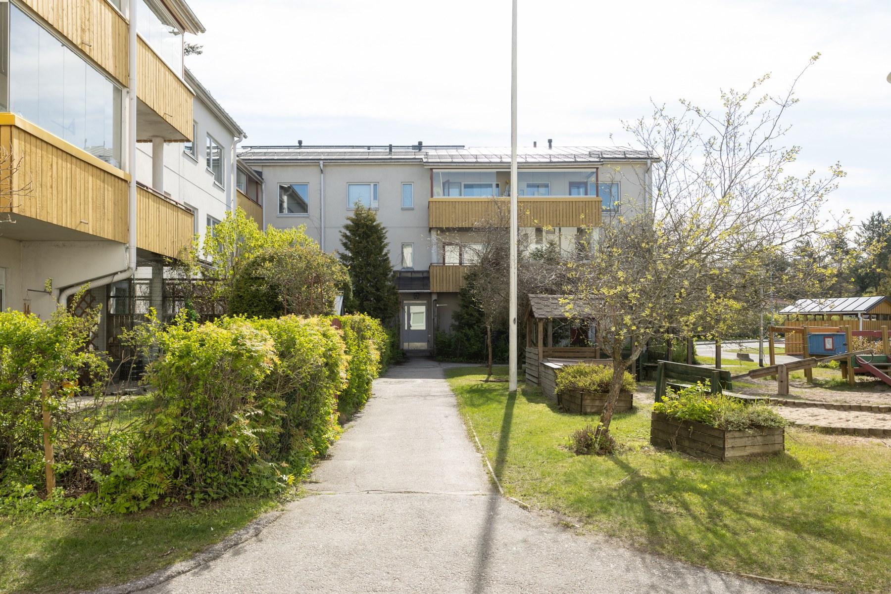 Uusiniityntie 4, Malminiitty, Vantaa