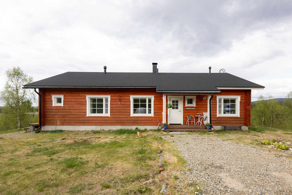 Pasijoentie 13, Karigasniemi