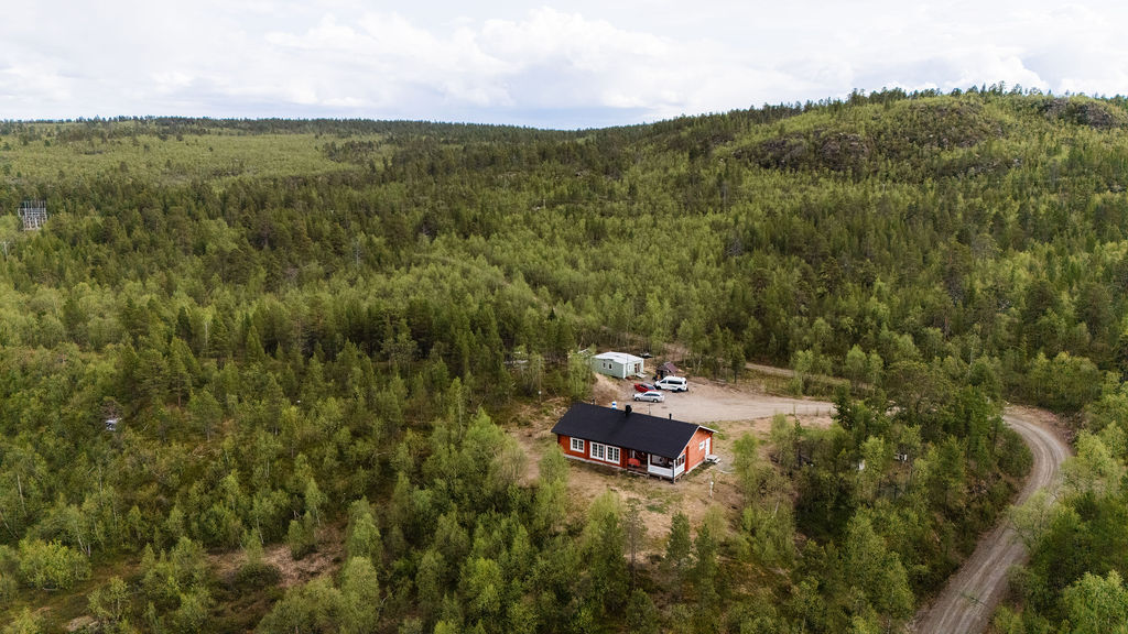 Pasijoentie 13, Karigasniemi