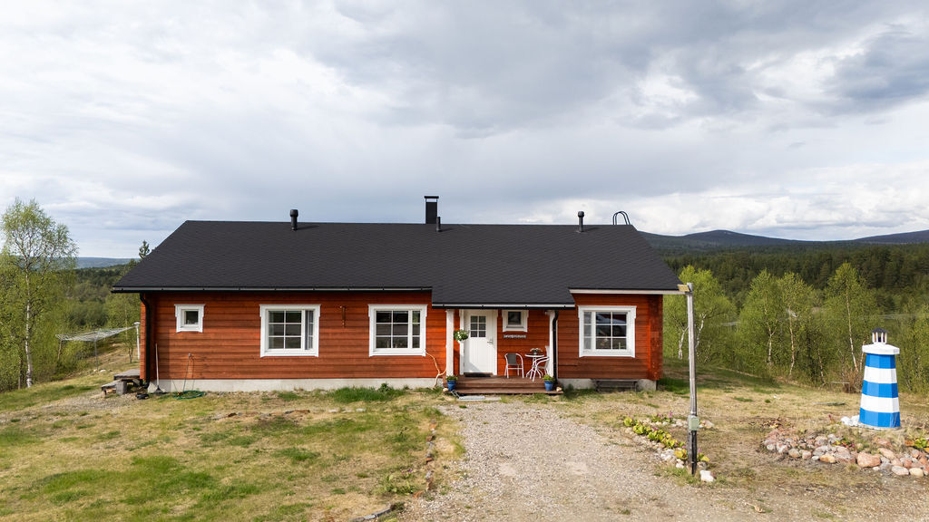 Pasijoentie 13, Karigasniemi