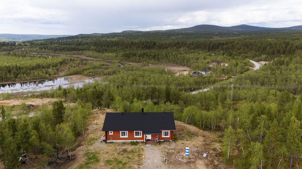 Pasijoentie 13, Karigasniemi