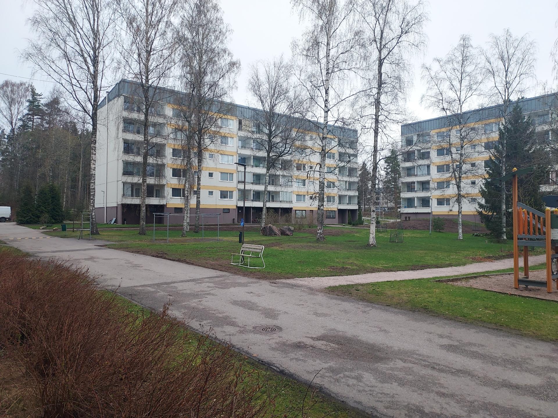 Julkisivu