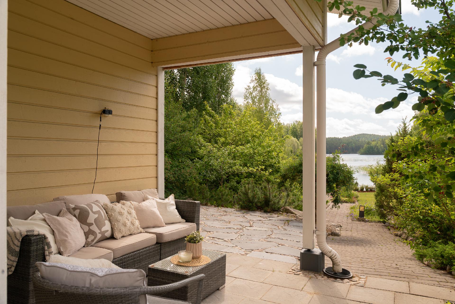 Rantasaunan terassia