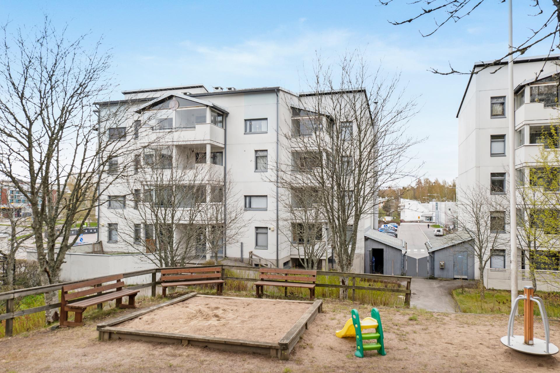 Meri-Rastilan tie 3, Vuosaari, Helsinki