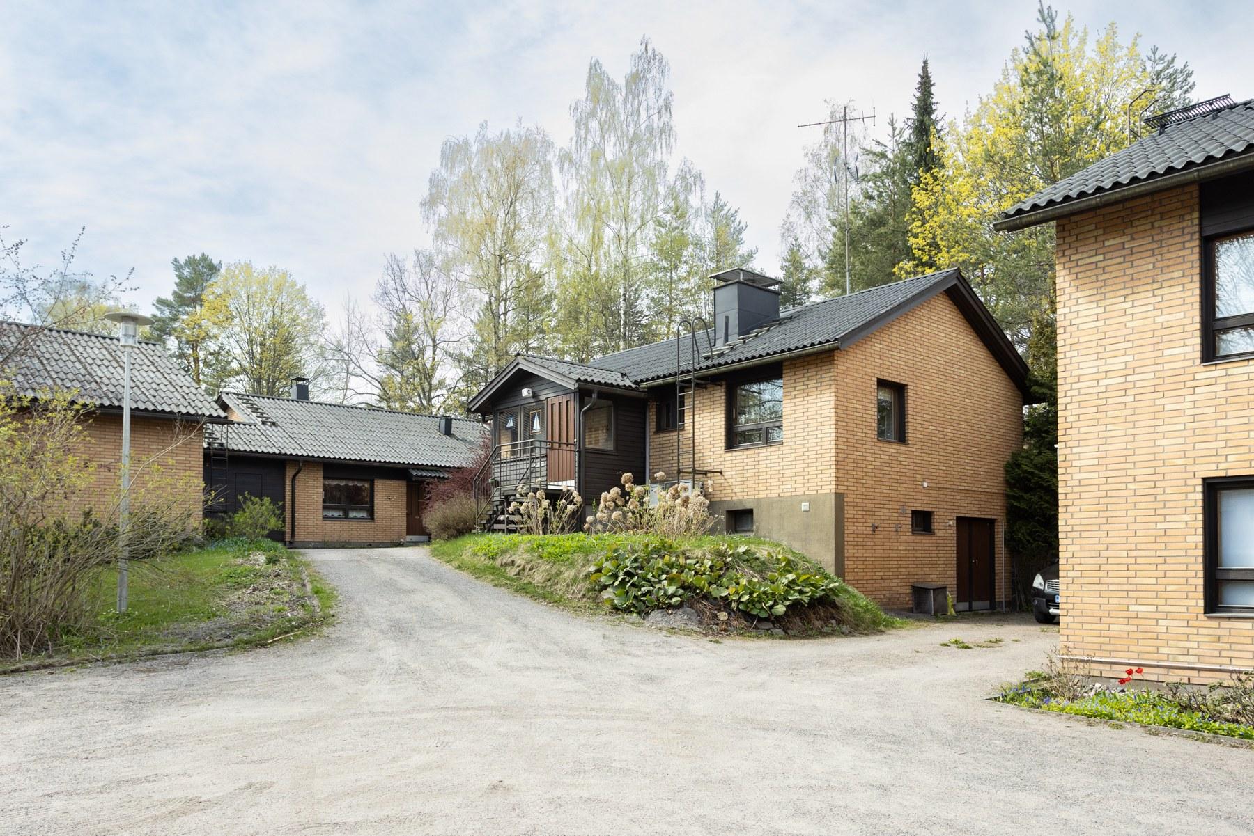 Kaarelantie 28, Maununneva, Helsinki
