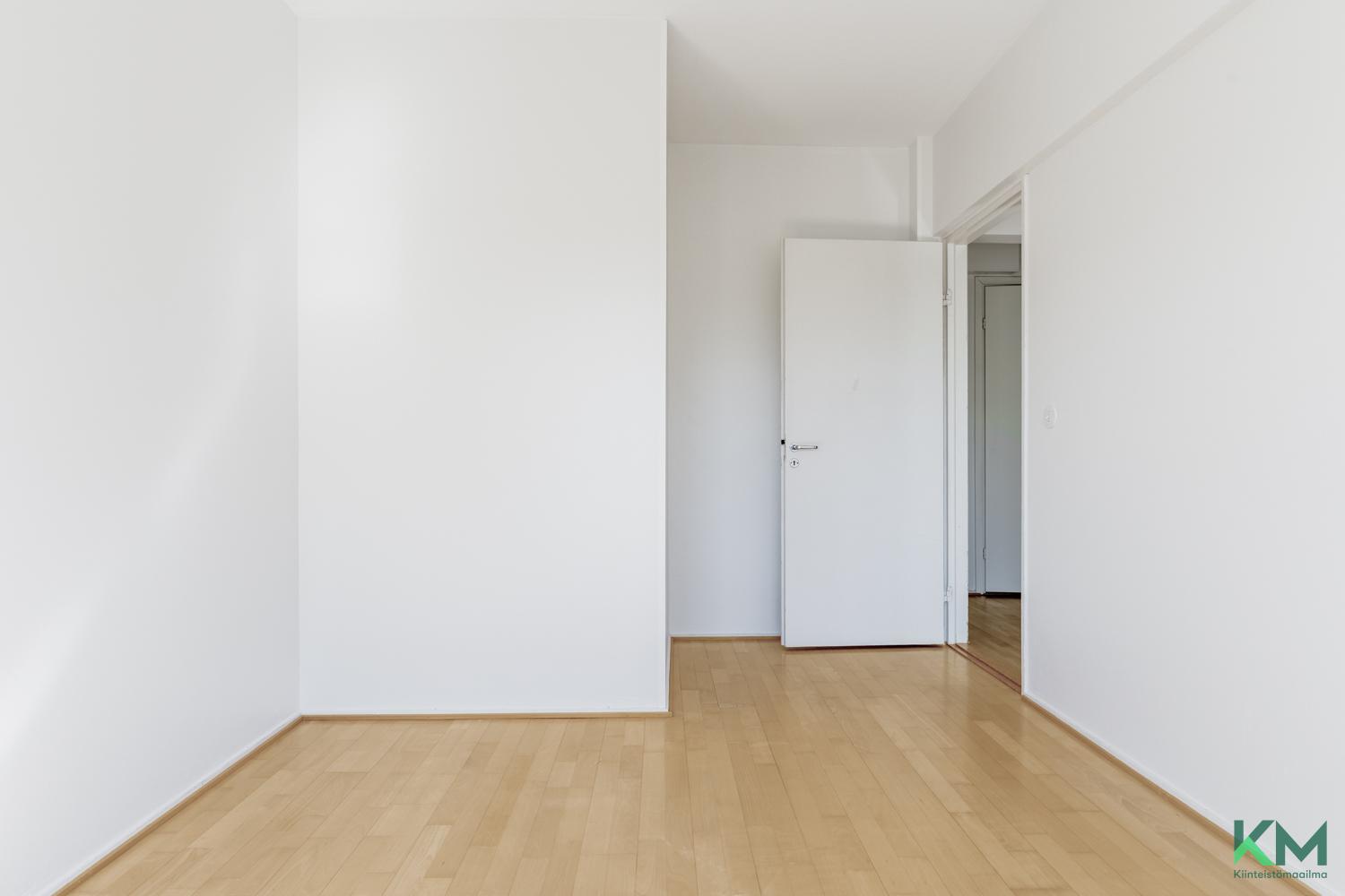 Makuuhuone 2 vaatehuoneella