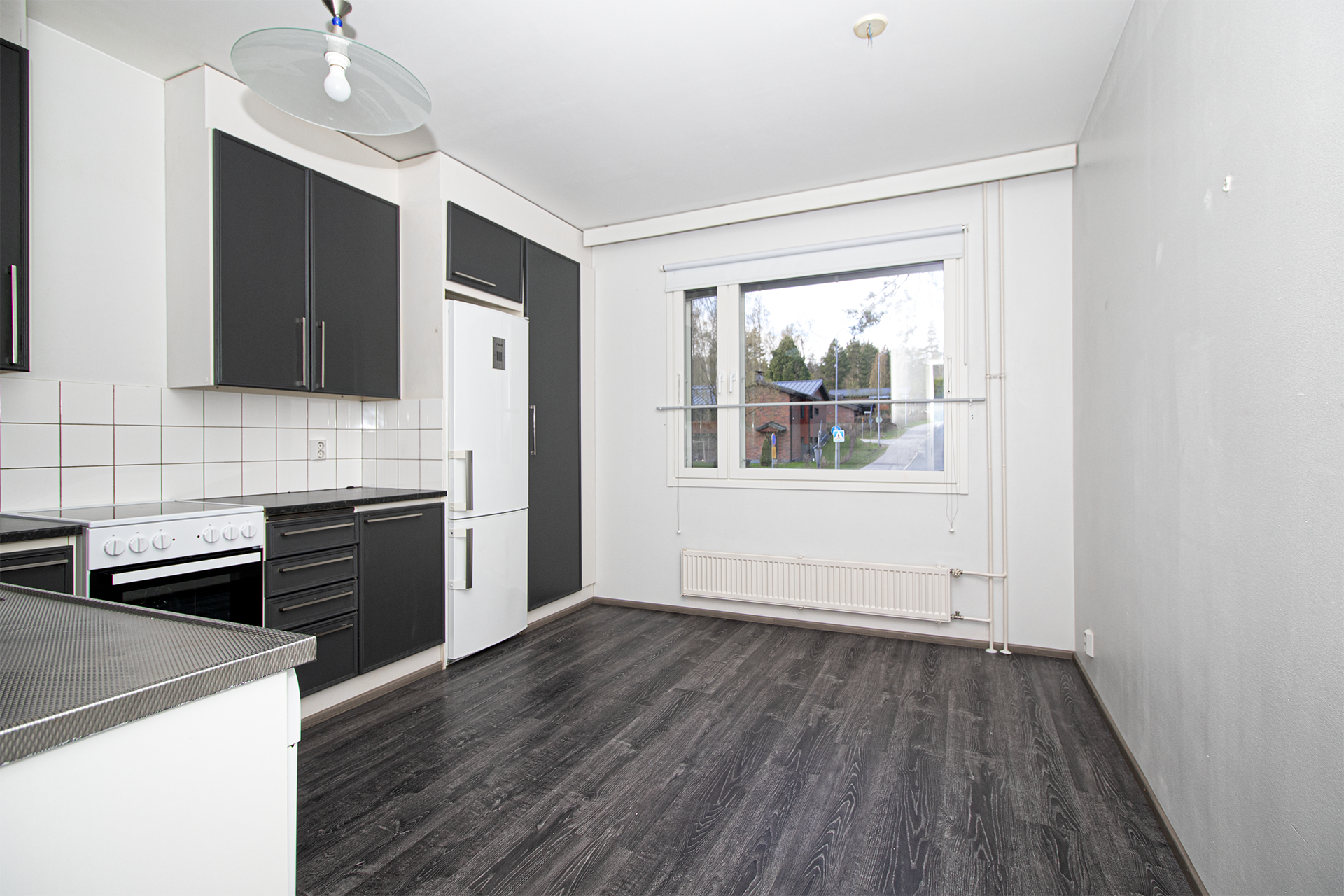 Hyvin tilaa ruokapöydälle.