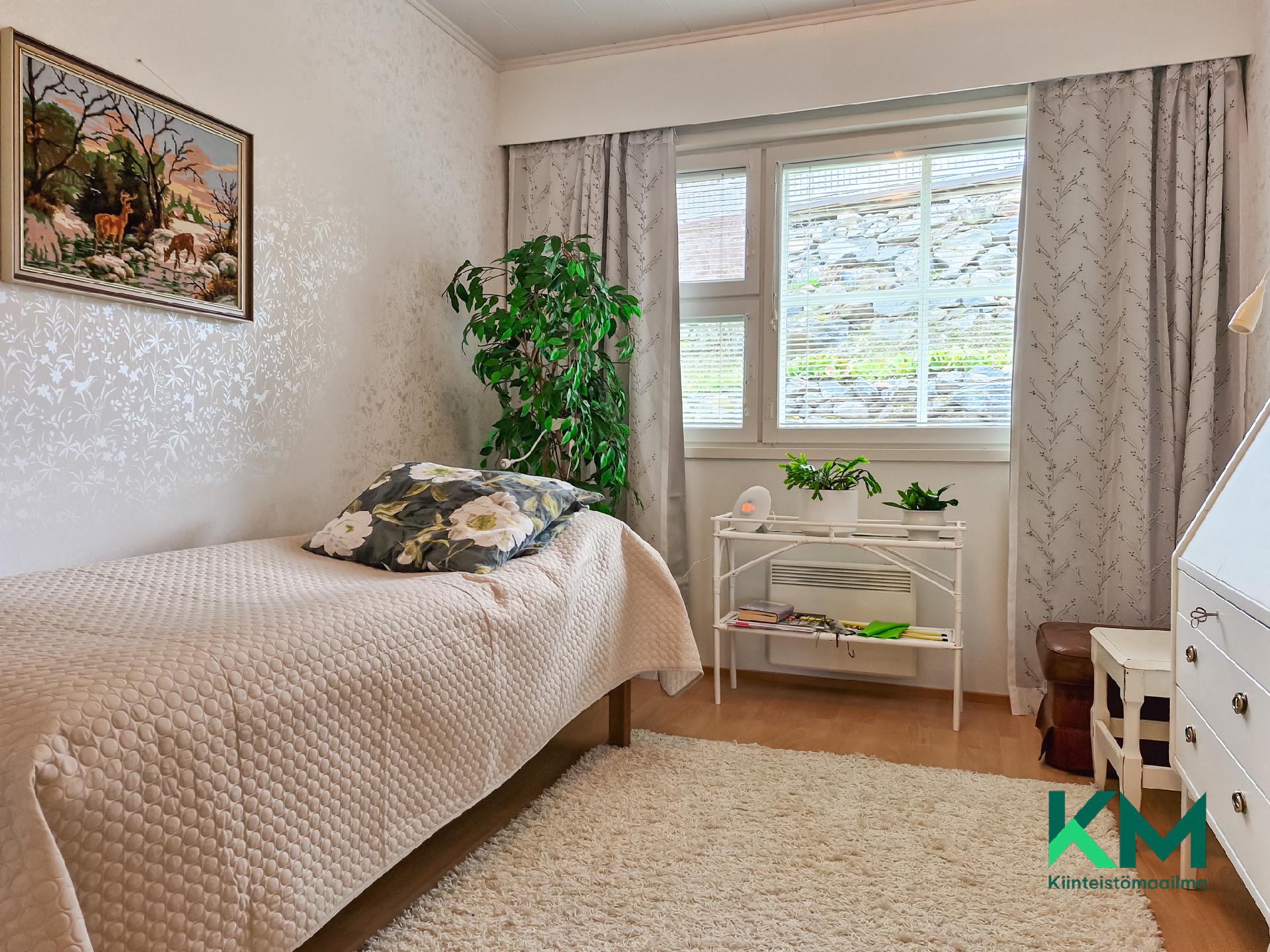 Pääskyniementie 16, Pääskyniemi, Savonlinna