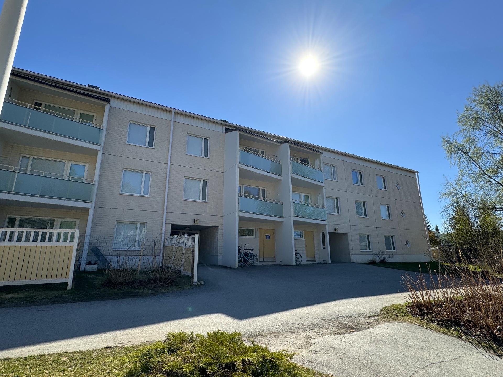 Huvilatie 8-10, Rantavitikka, Rovaniemi