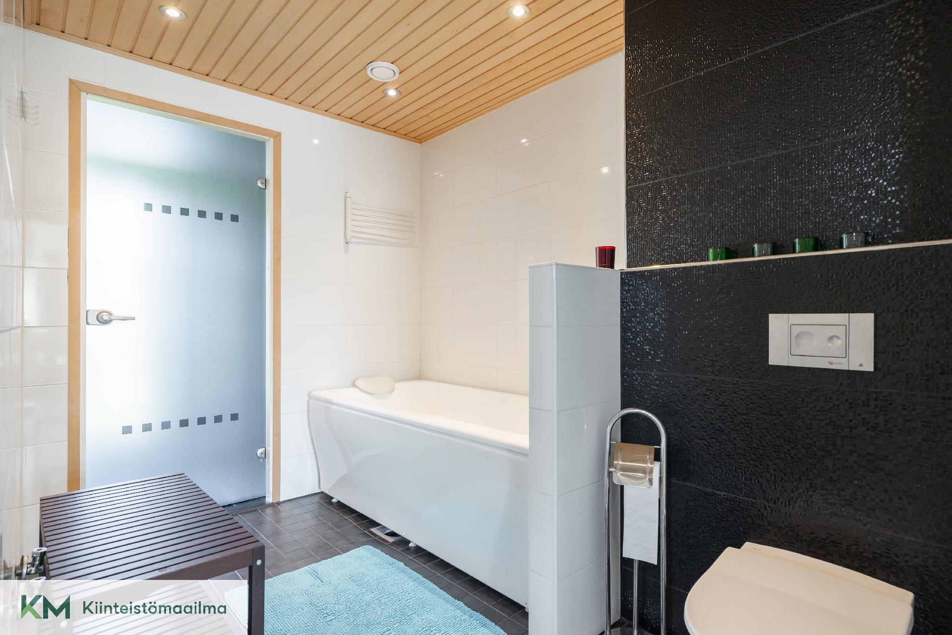 Uuspellonrinne 5, Mussalo, Kotka