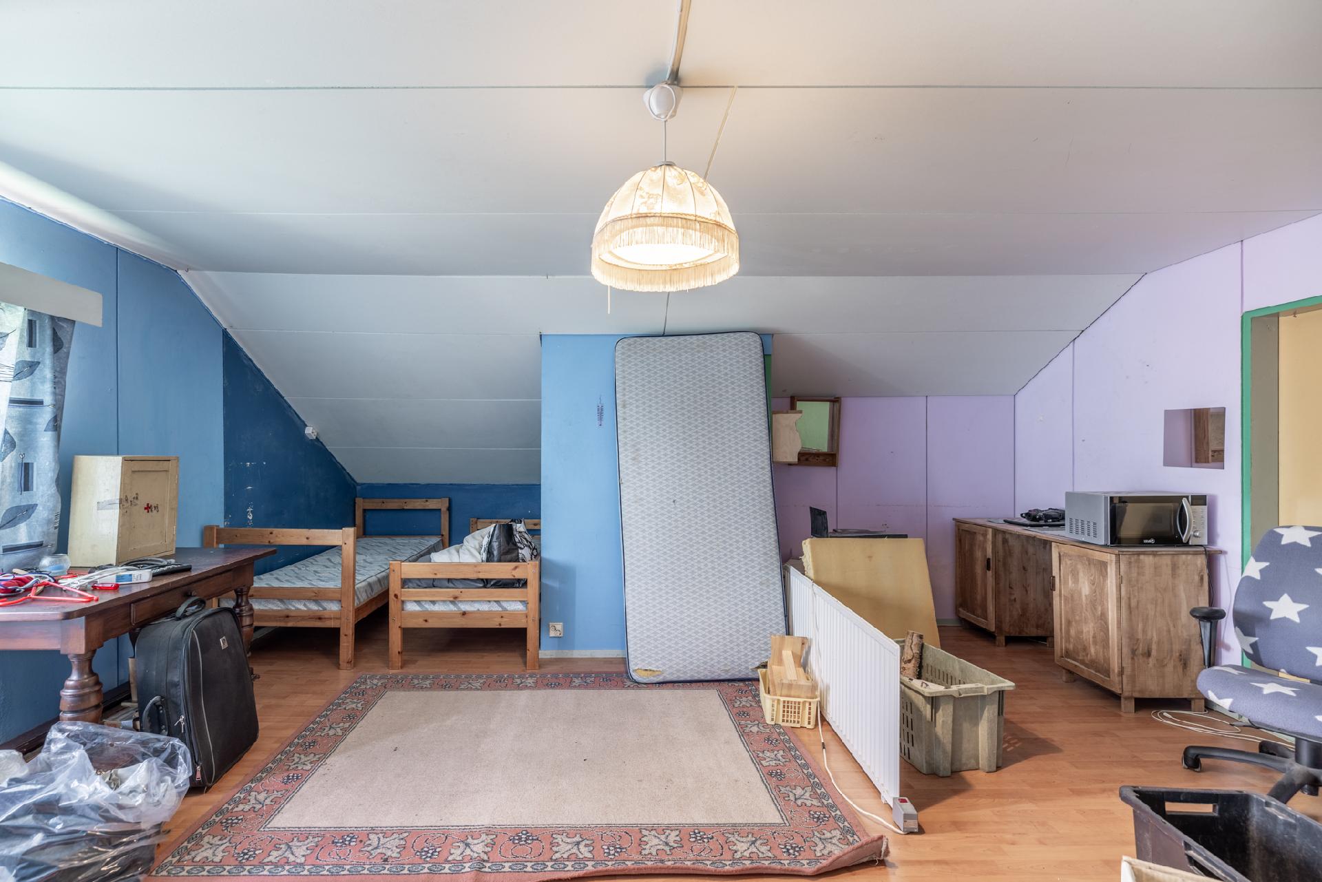 yläkerran makuuhuone2