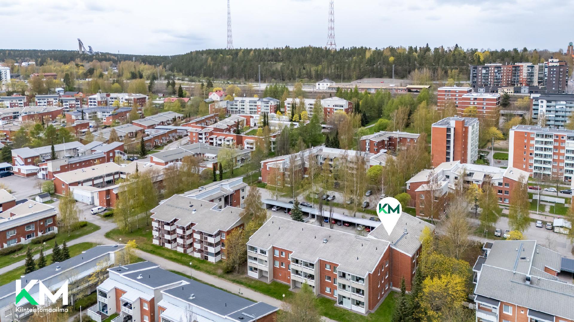 Lautamiehenkatu 8, Asemantausta, Lahti