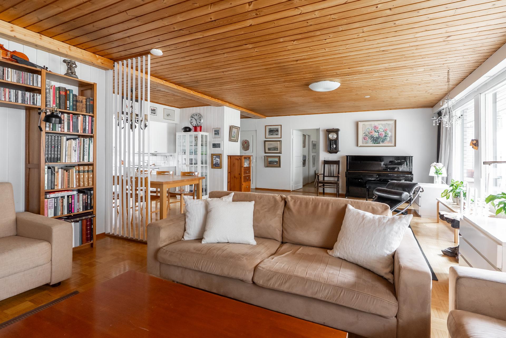 Pihatie 21, Kirkkokangas, Oulu