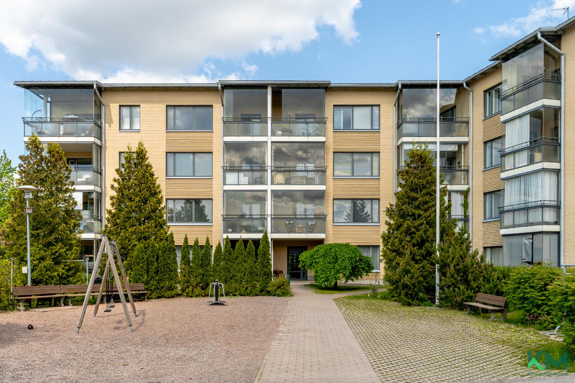 Kuvernöörinkuja 5, Laajasalo, Helsinki