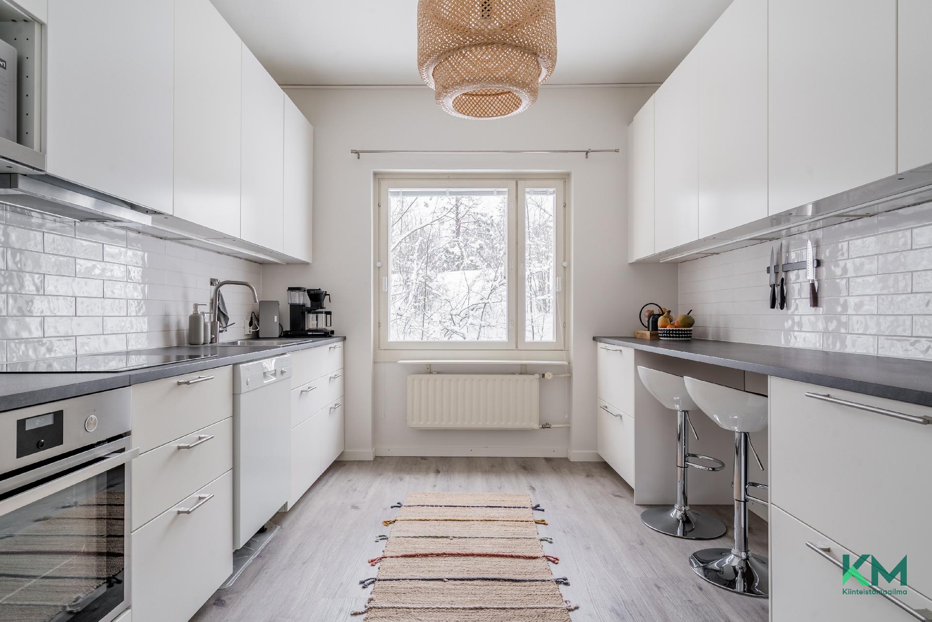 2021 remontoitu keittiö