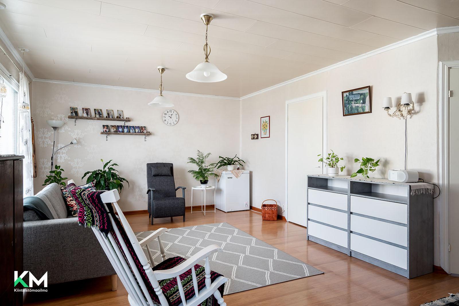 Mustikkatie 17, Jääli, Oulu