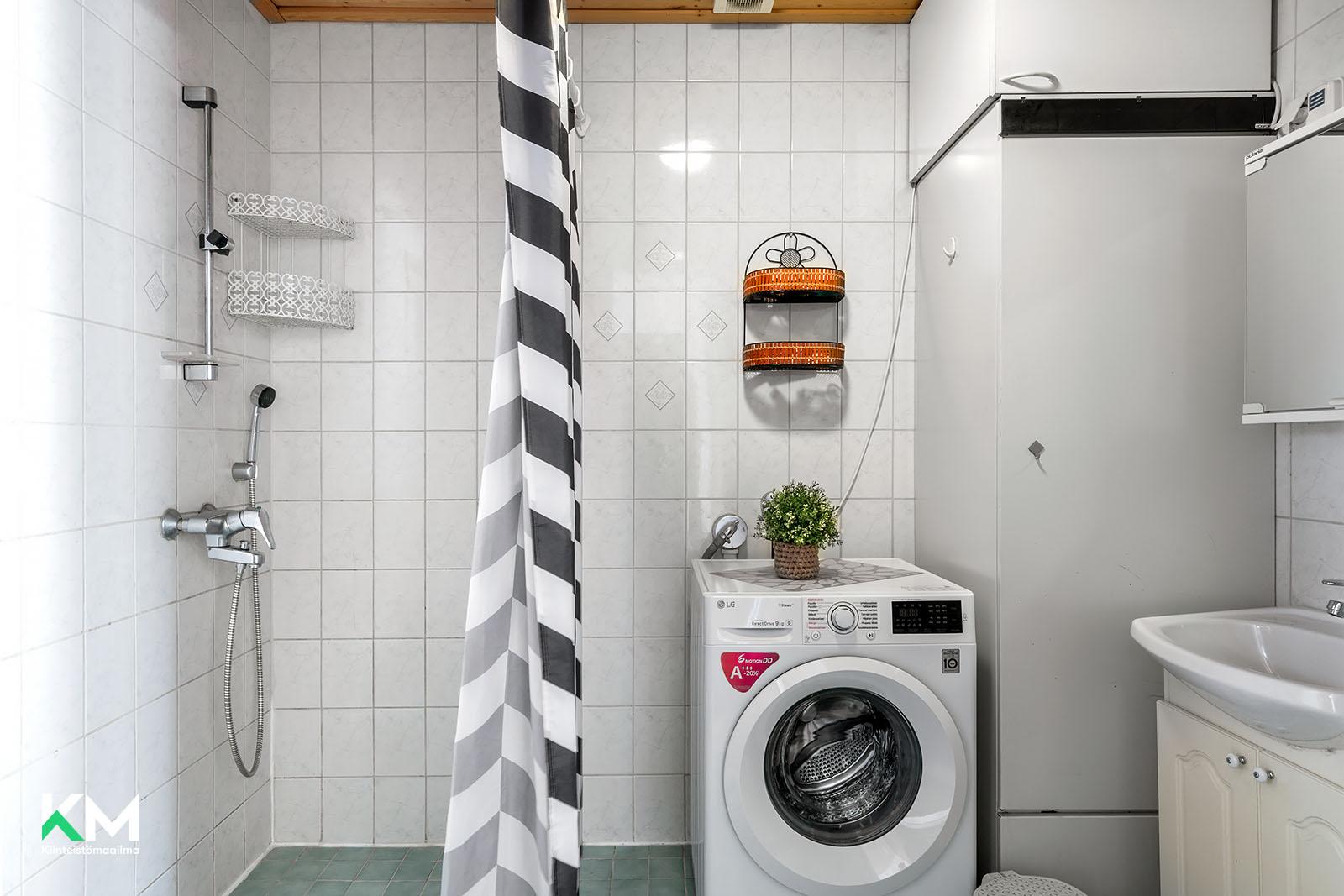 Mustikkatie 17, Jääli, Oulu