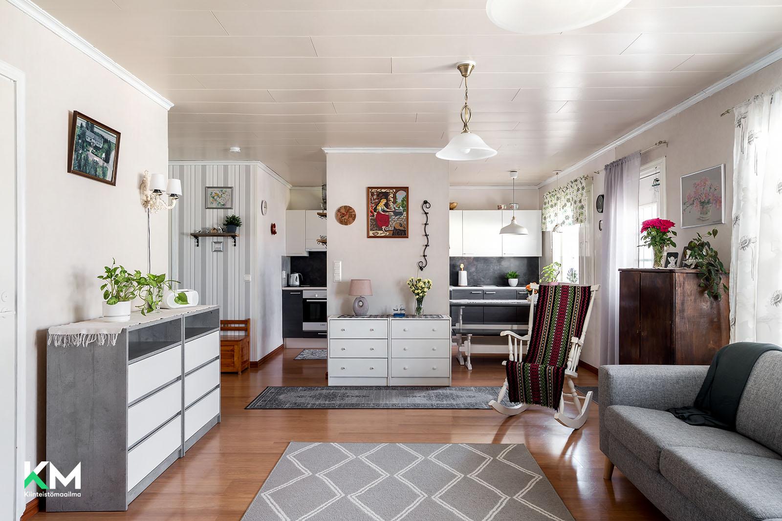 Mustikkatie 17, Jääli, Oulu