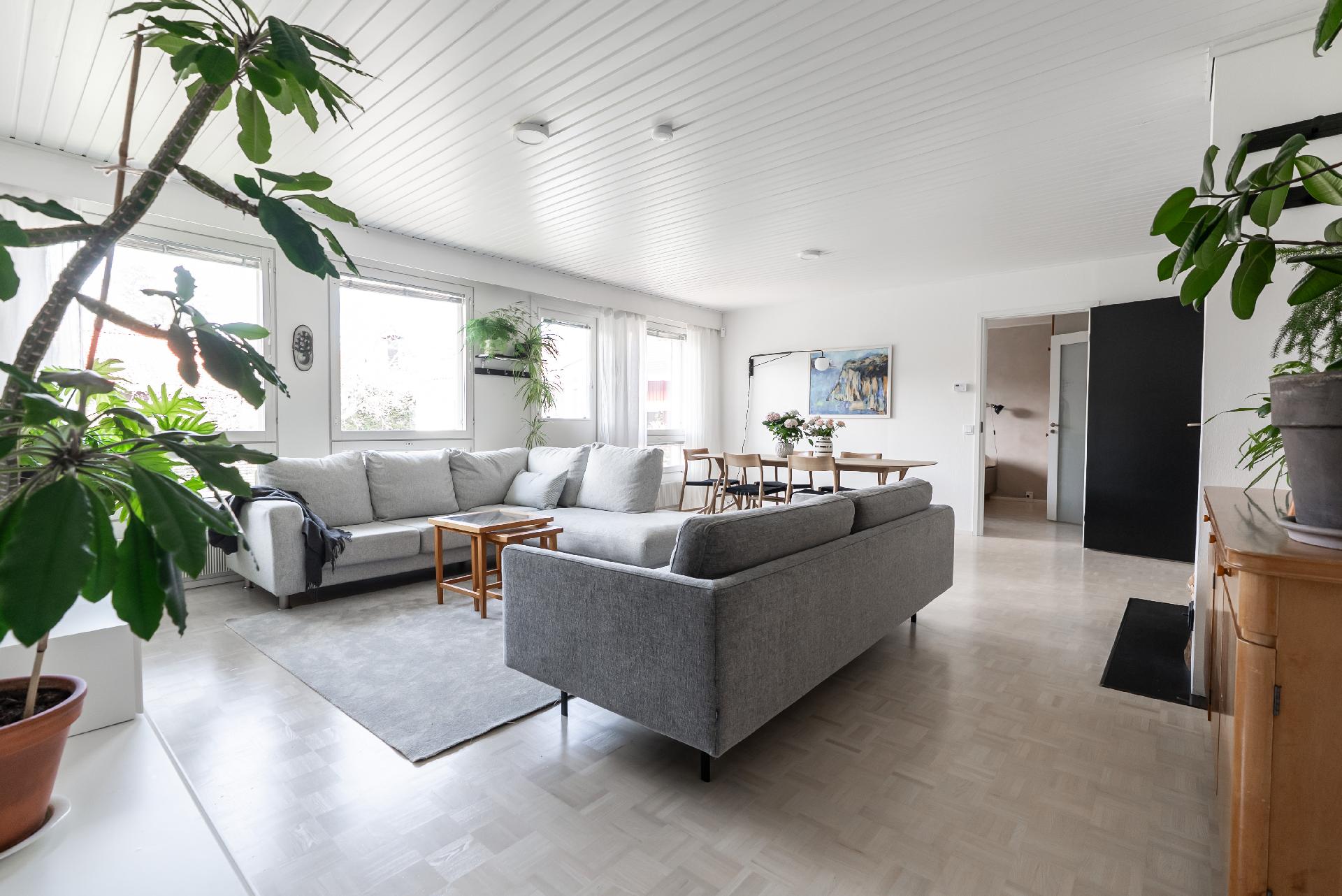 Kalkkikiventie 6, Knuutilankangas, Oulu