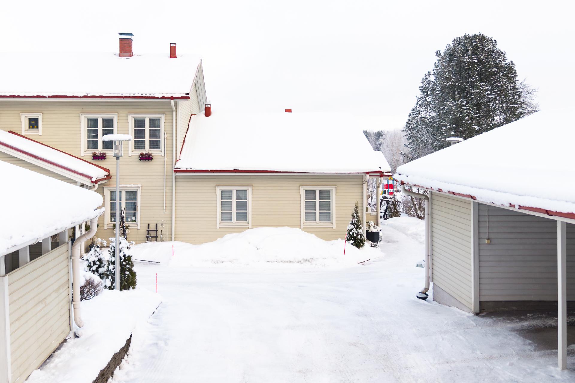 Roinilantie 1, Tyvelänniemi, Laukaa