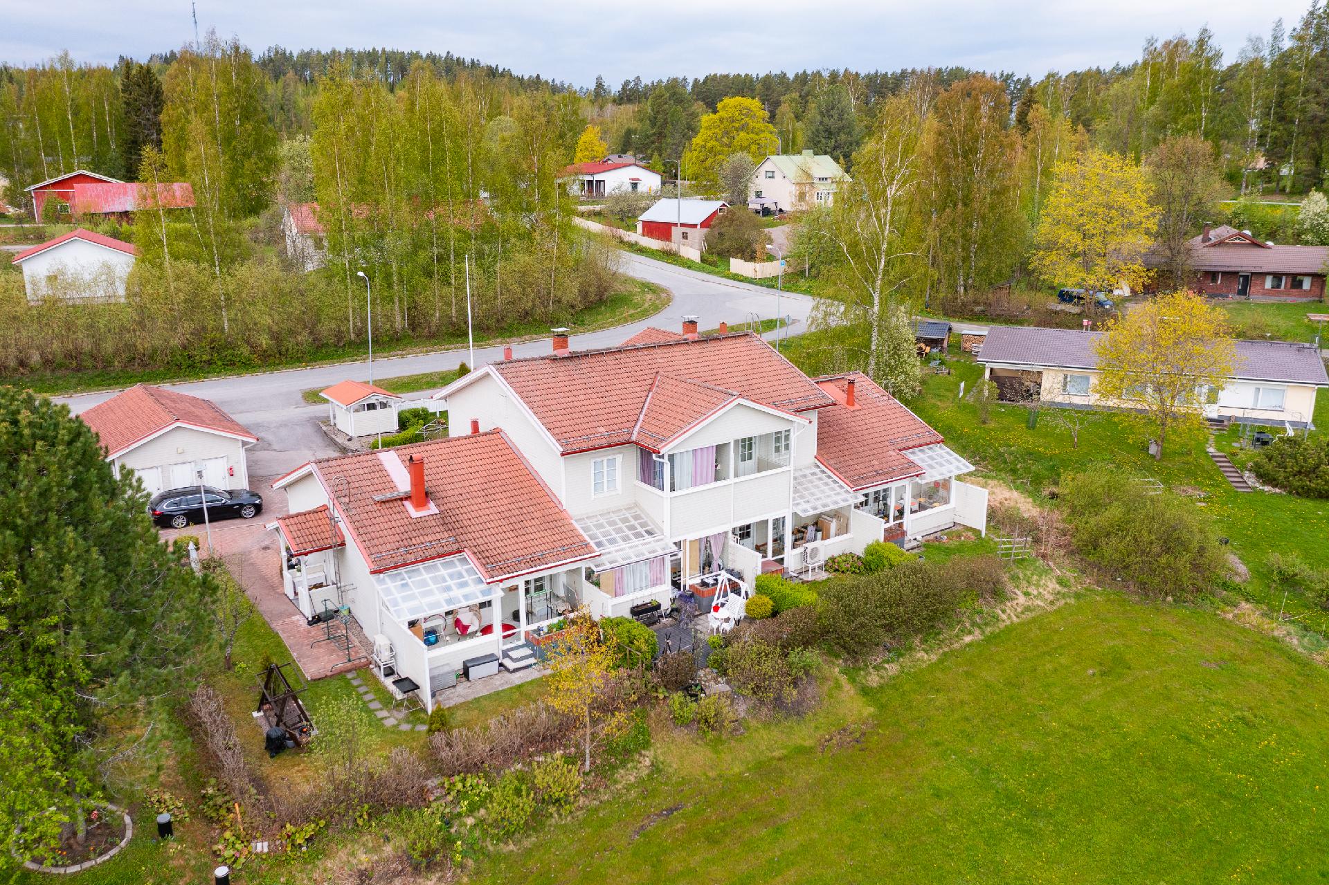 Roinilantie 1, Tyvelänniemi, Laukaa