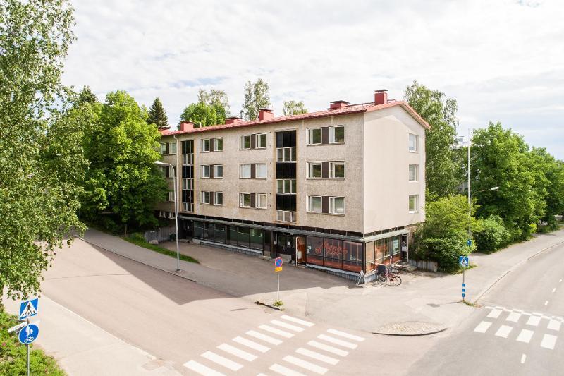 Julkisivu