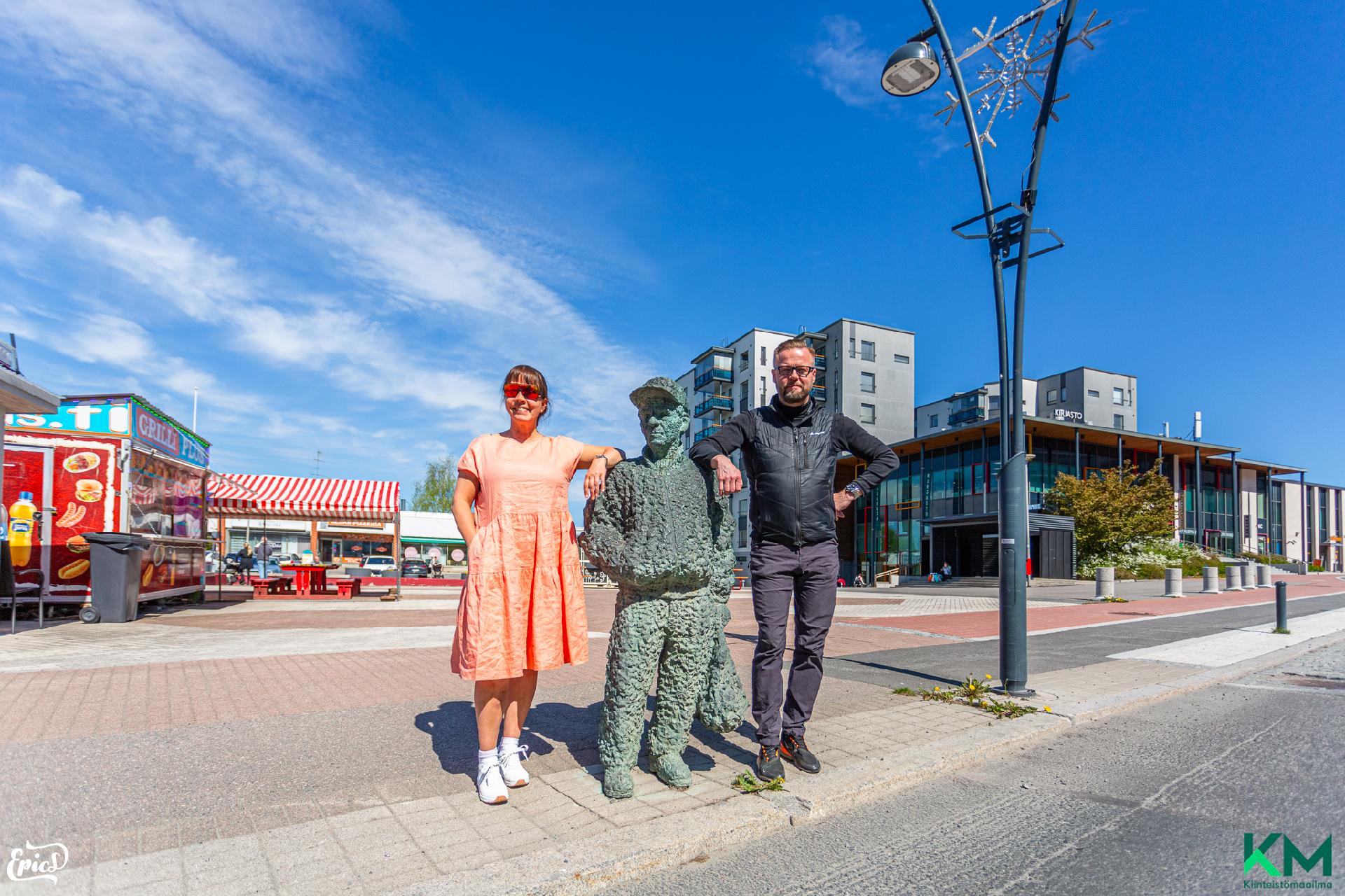 Soita esittelystä Lindalle 050 543 6003 tai Timolle 050 543 7369 Valtella ei ole puhelinta