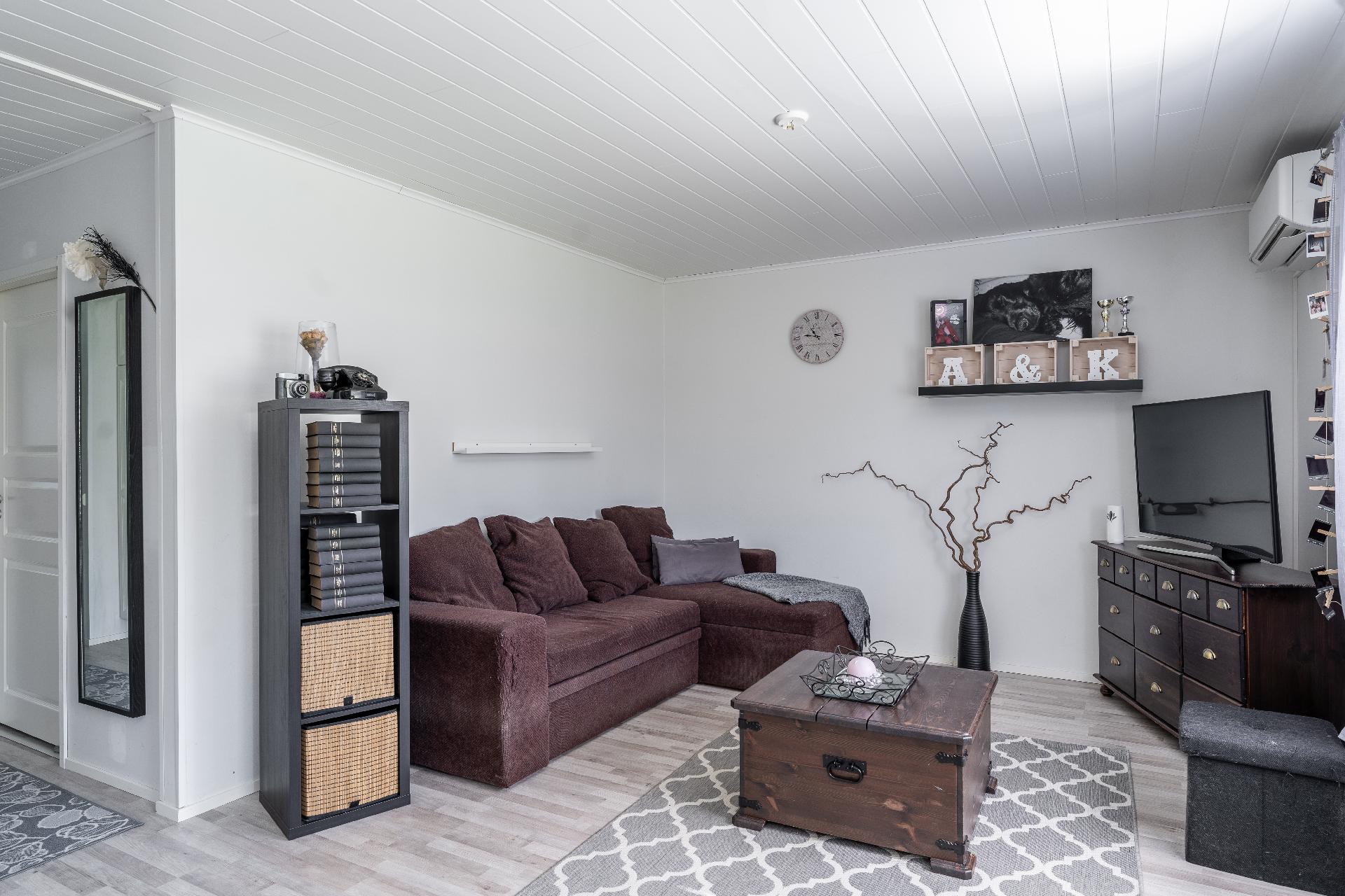 Lampikuja 4, Alaranta, Ii