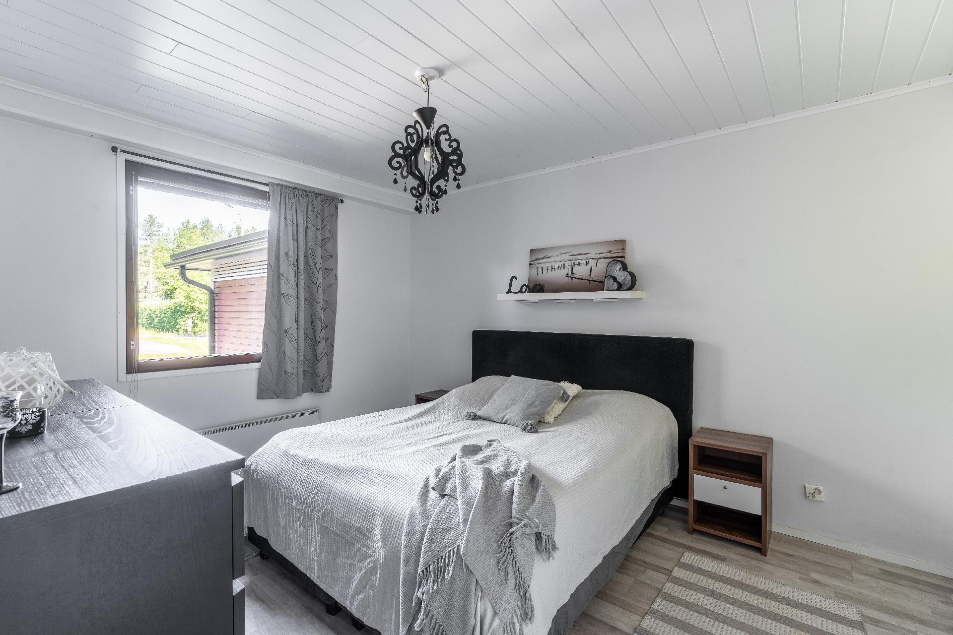 Lampikuja 4, Alaranta, Ii