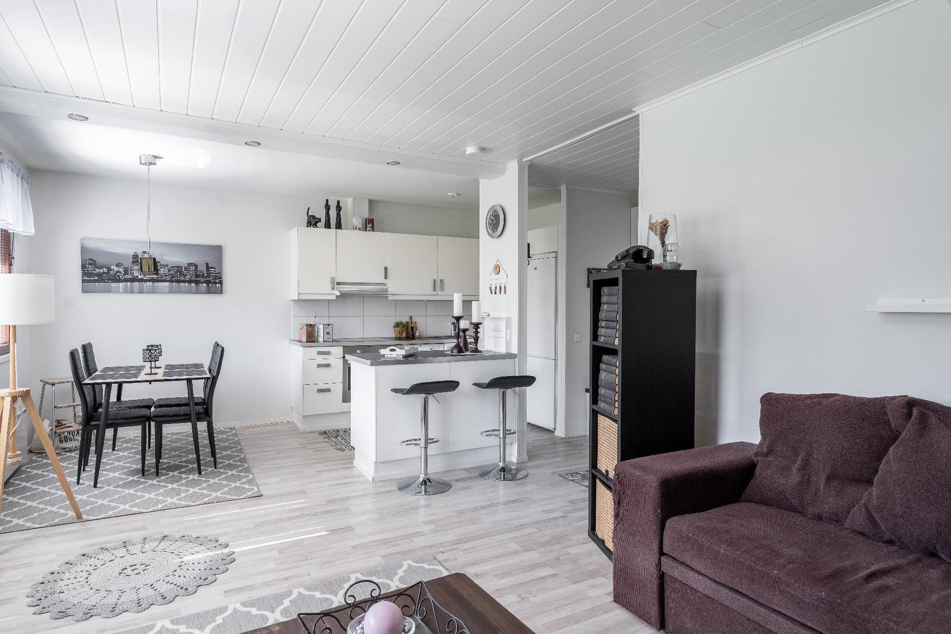 Lampikuja 4, Alaranta, Ii