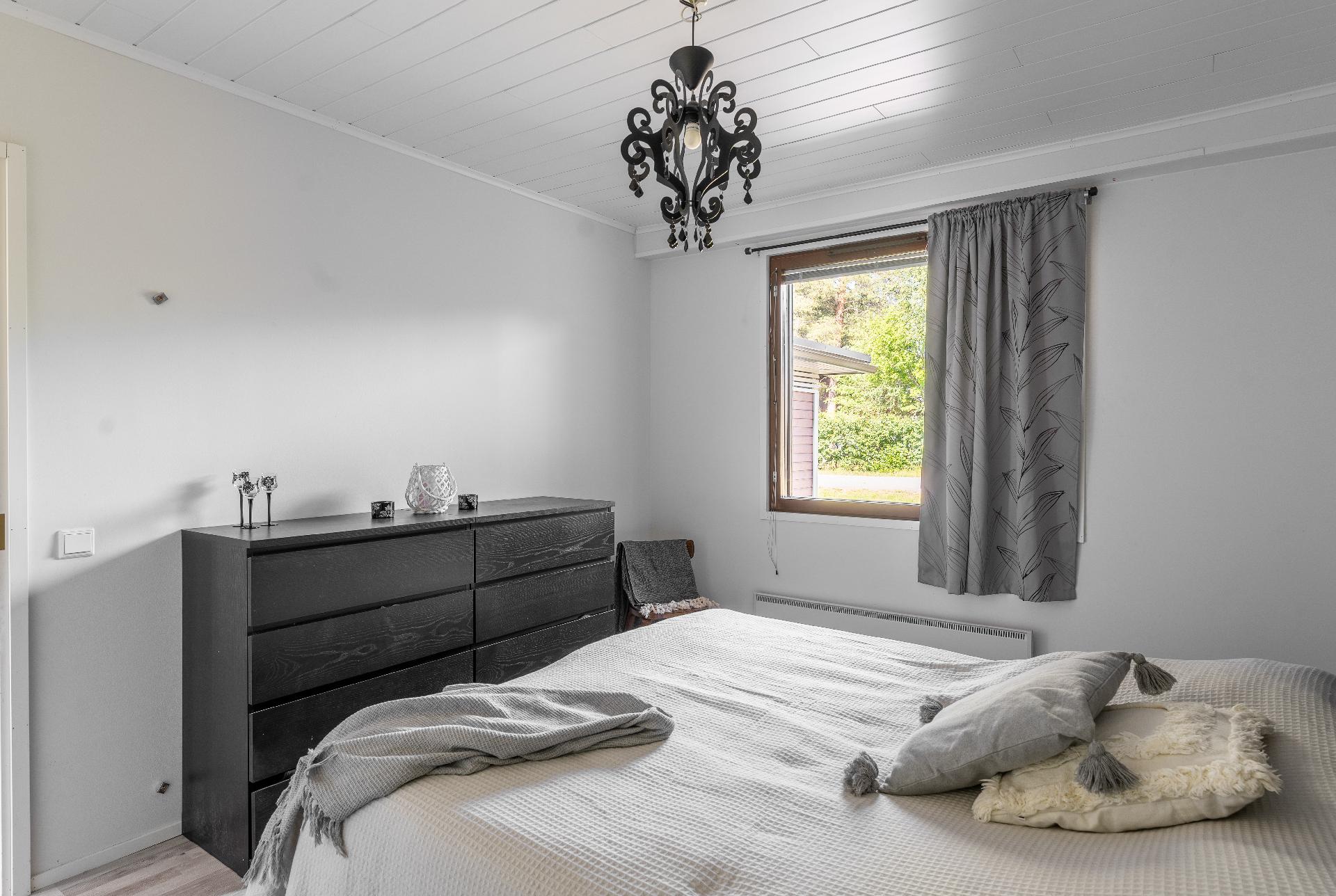 Lampikuja 4, Alaranta, Ii