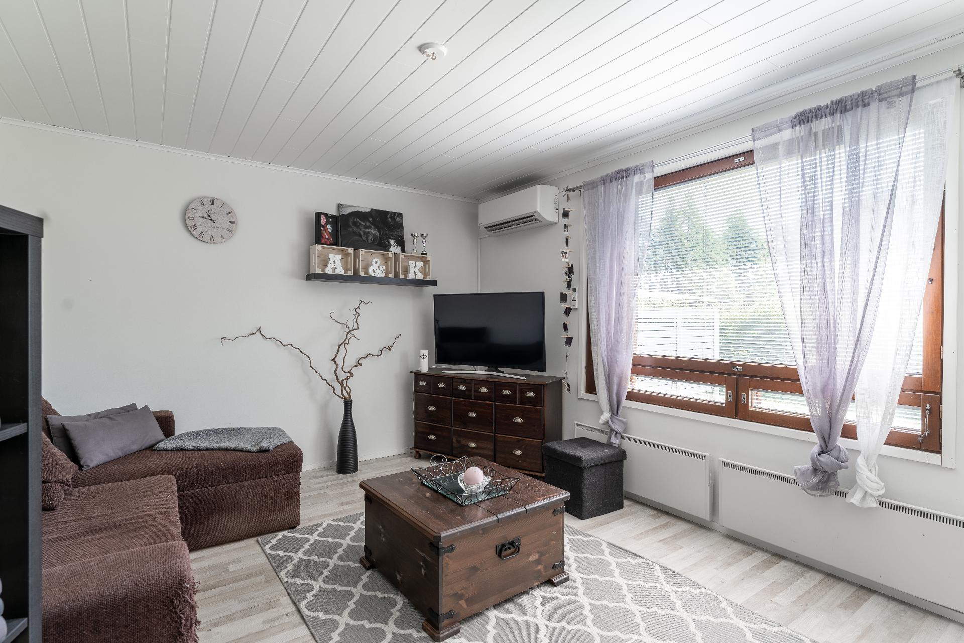 Lampikuja 4, Alaranta, Ii