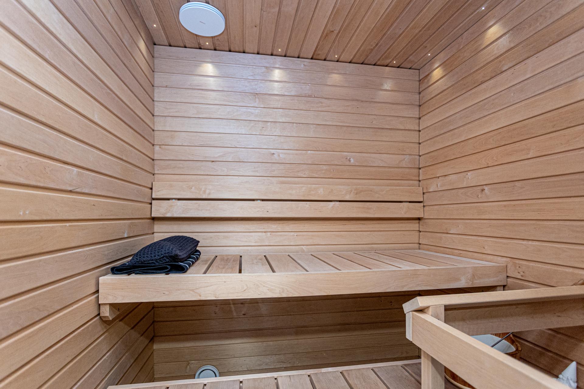 Laivakatu 1, Saaristokaupunki, Kuopio