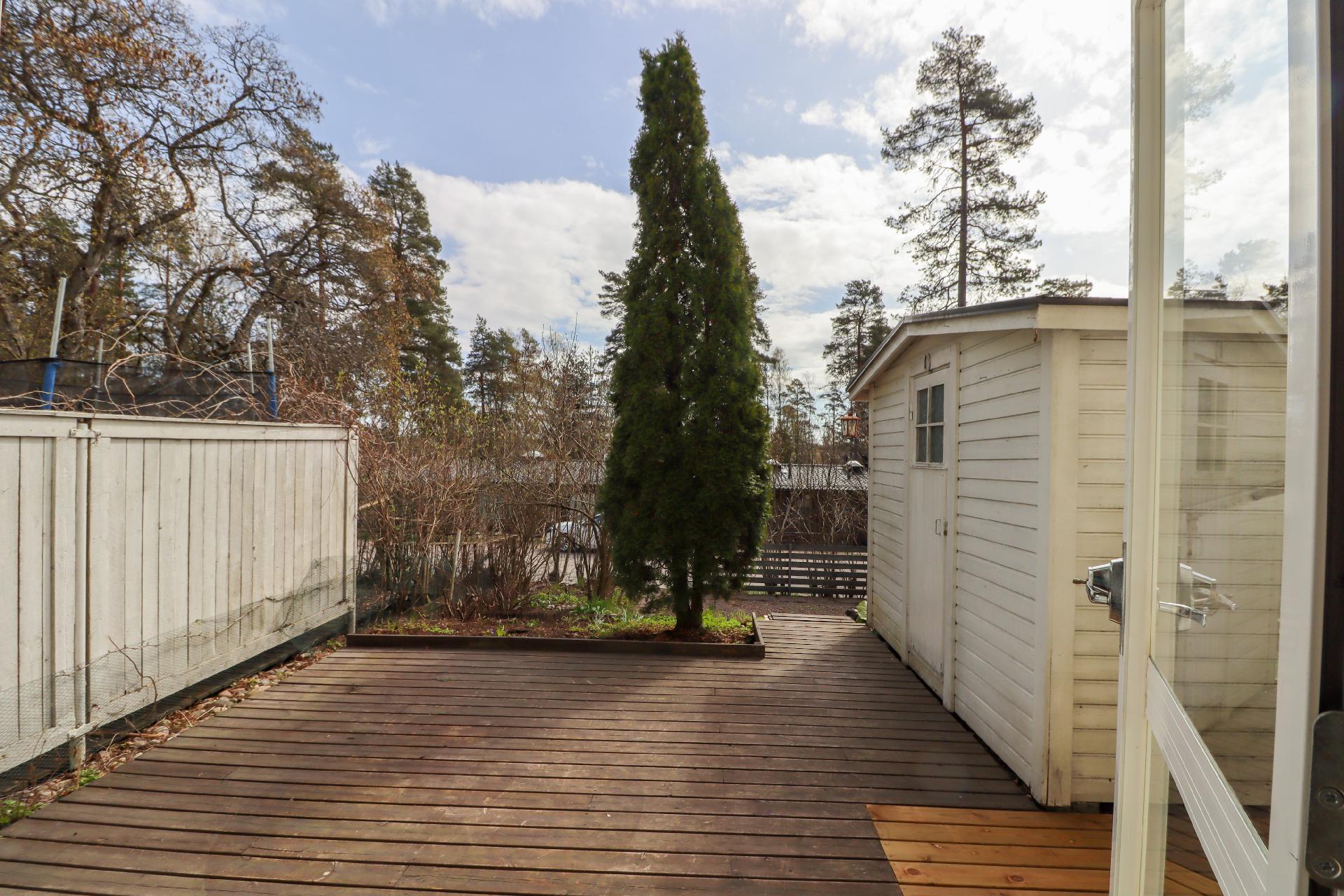 Lentäjäntie 1, Nummela, Vihti
