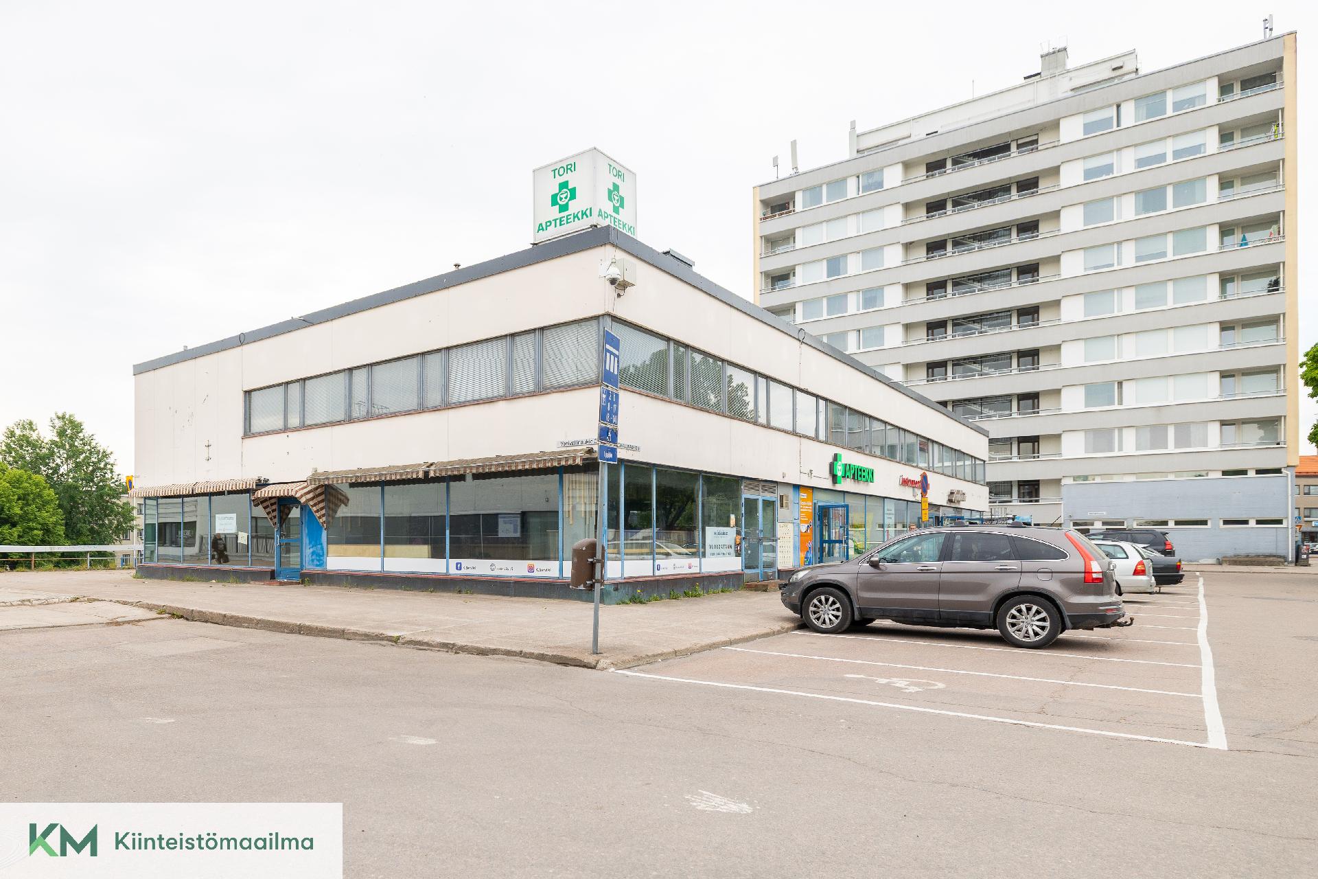 Vesivallinaukio 3, Karhula, Kotka