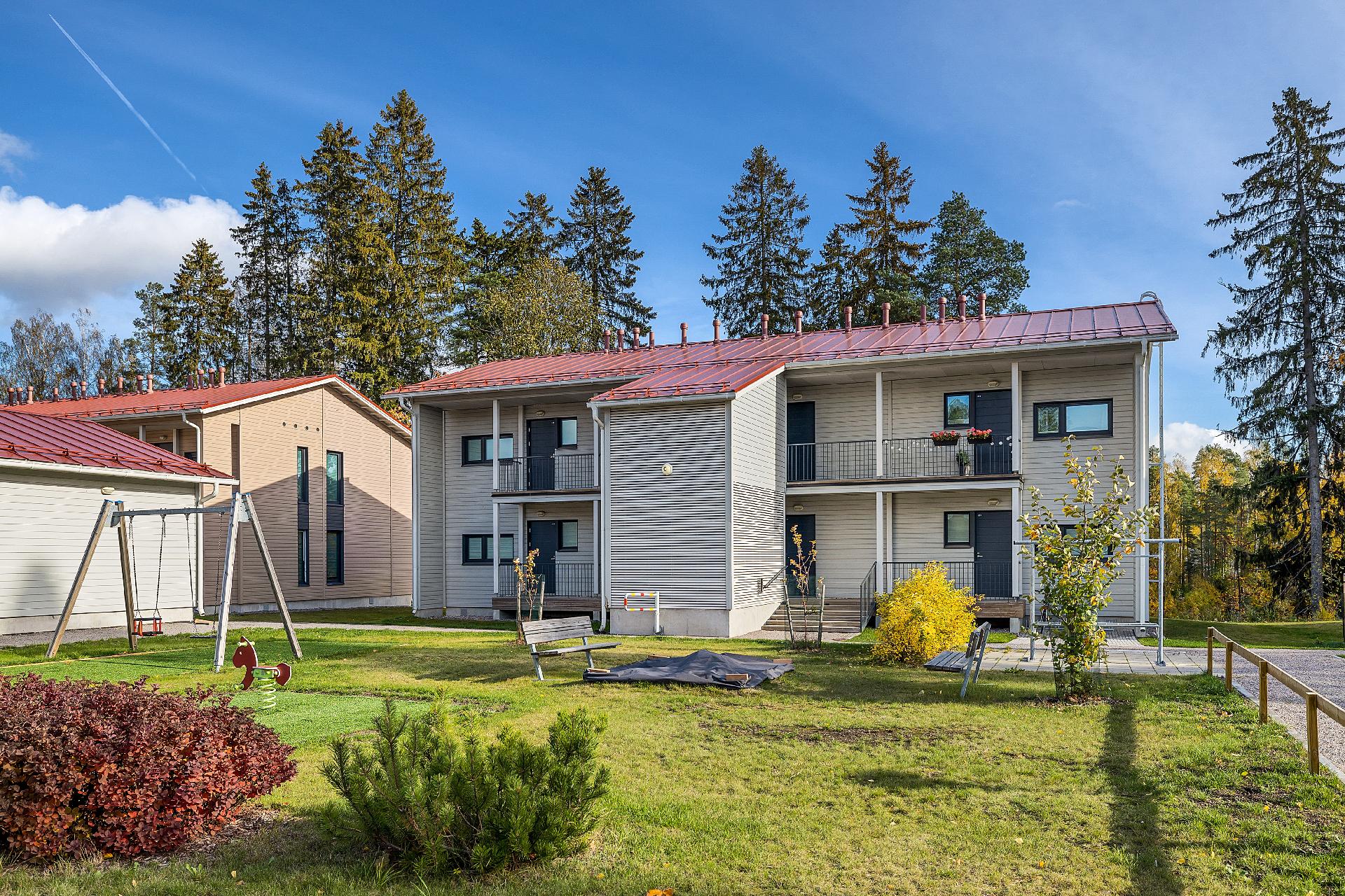 Julkisivu sisäpihalta päin