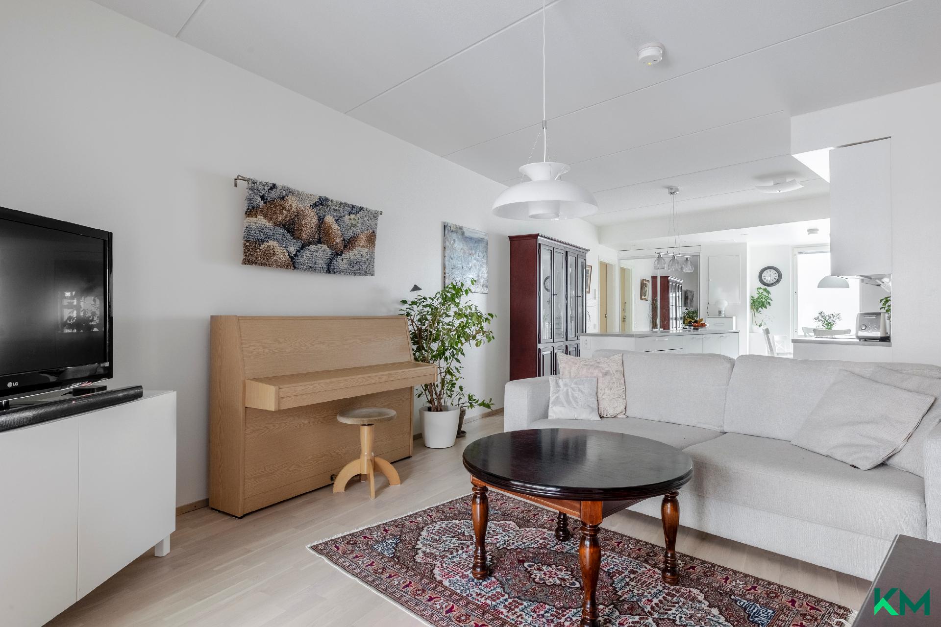 läpitalon huoneisto