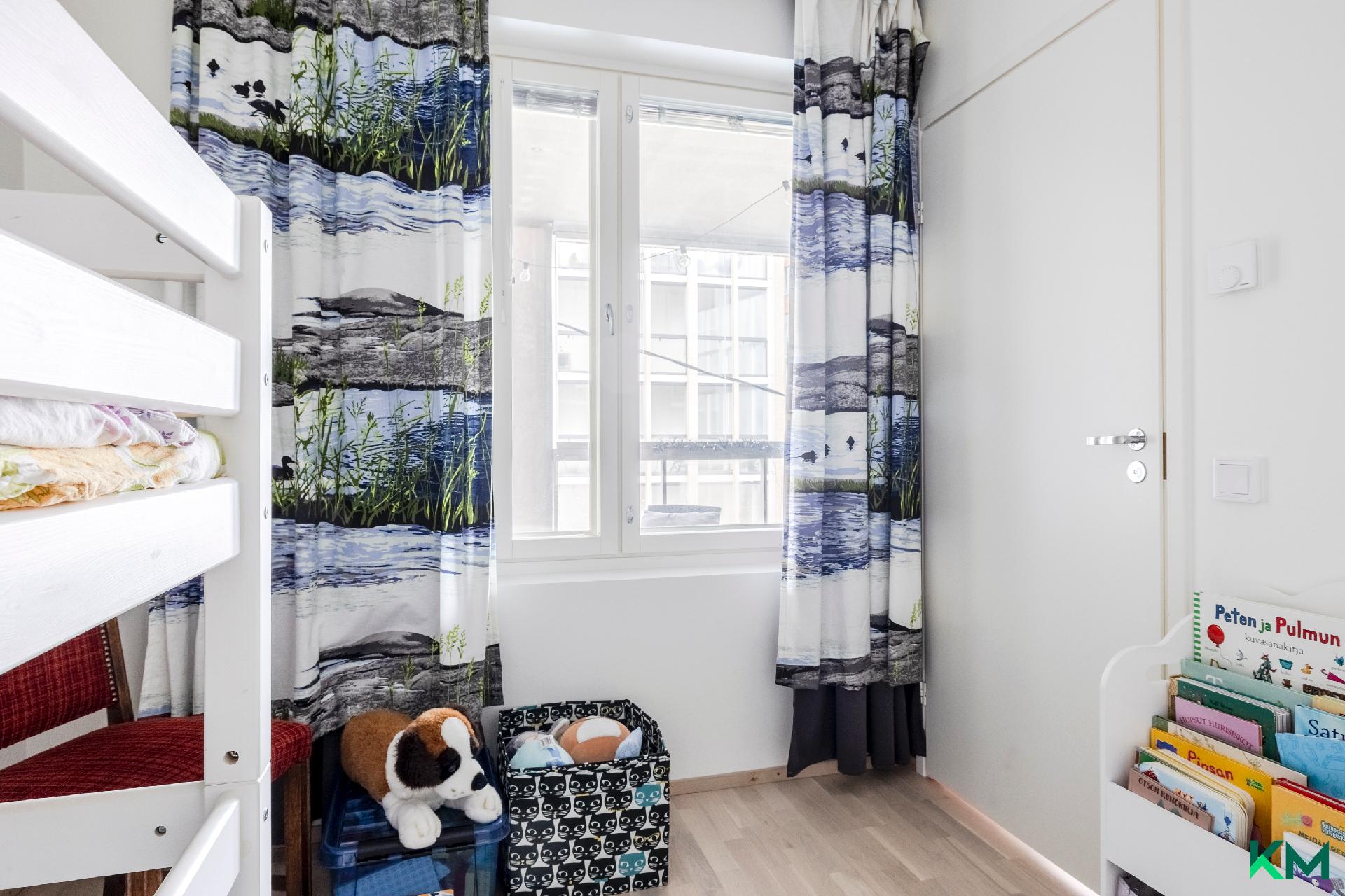 mahtuu, jopa kerrossänky 